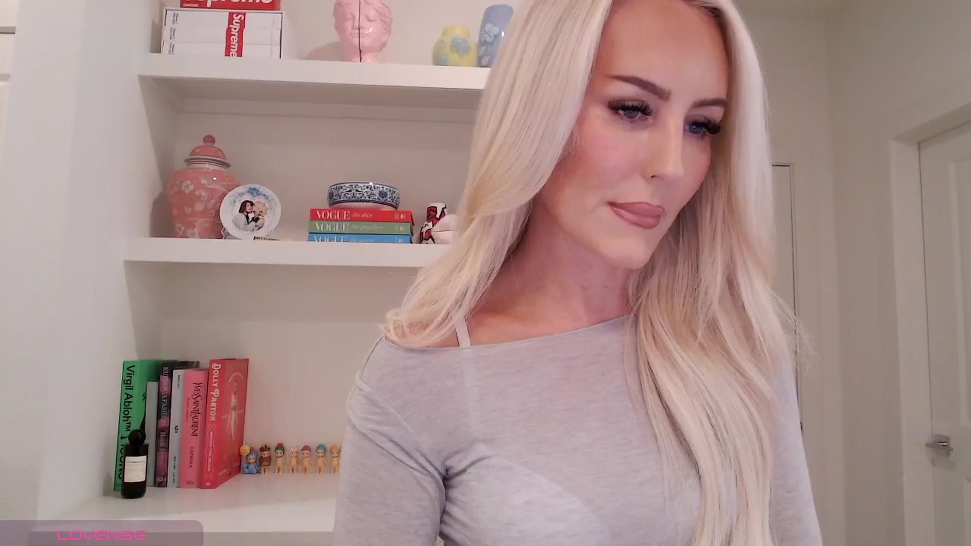 Gallery image thumbnail from Officialelsa's myfreecams stream on, 04/15/2026, 22:45 image 2 of 20