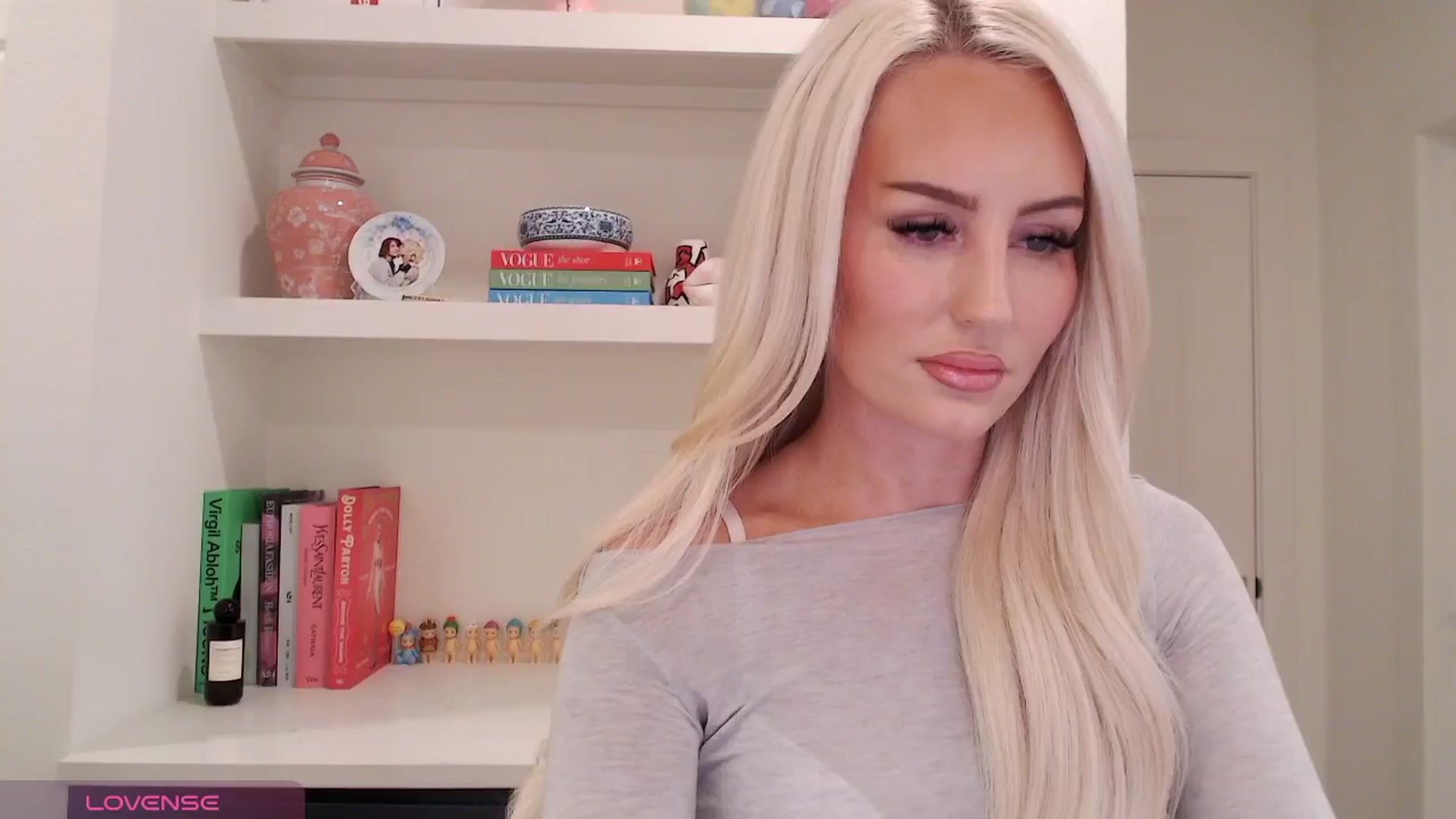 Gallery image thumbnail from Officialelsa's myfreecams stream on, 04/15/2026, 22:45 image 15 of 20