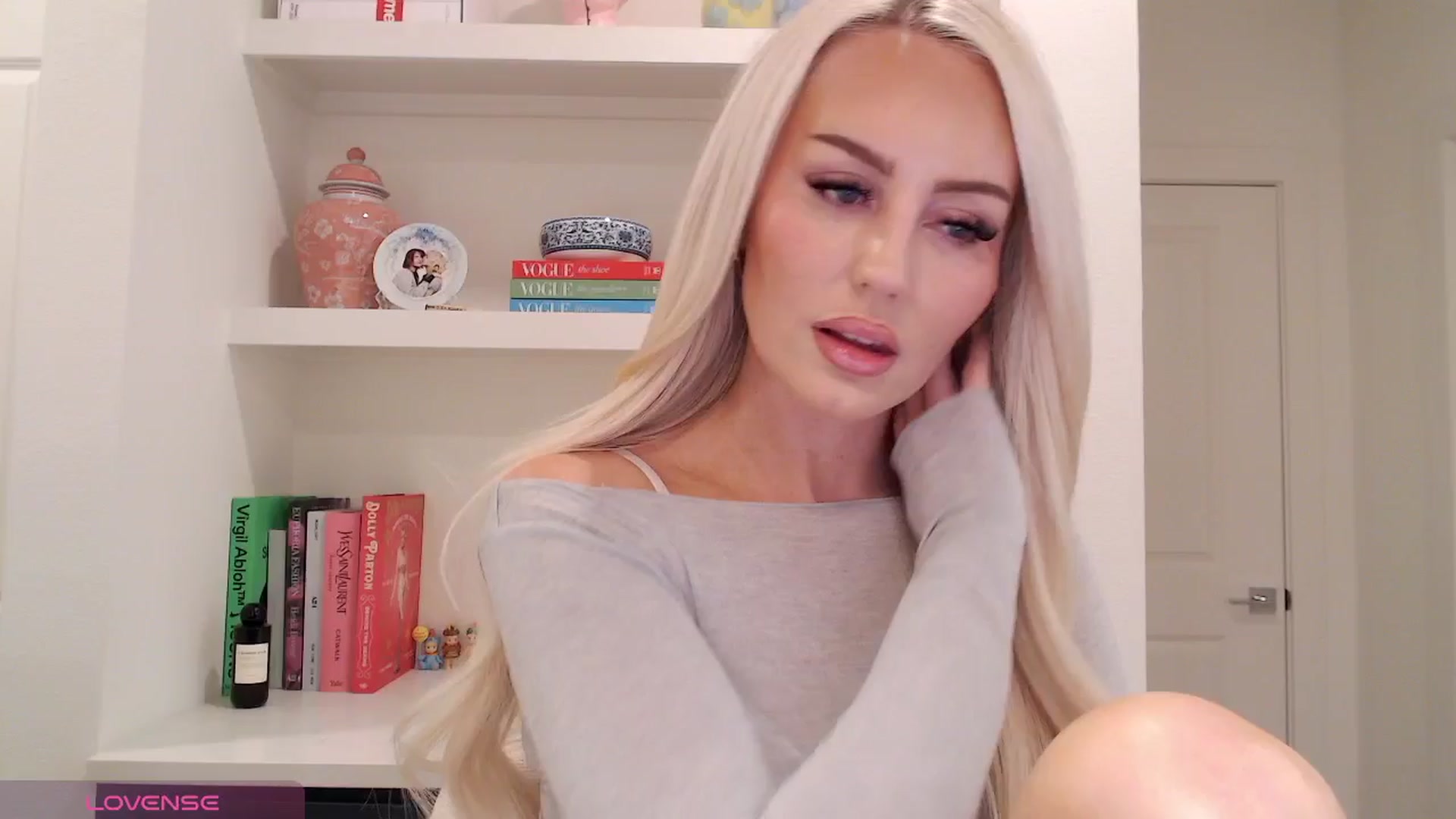 Gallery image thumbnail from Officialelsa's myfreecams stream on, 04/15/2026, 23:05 image 1 of 20