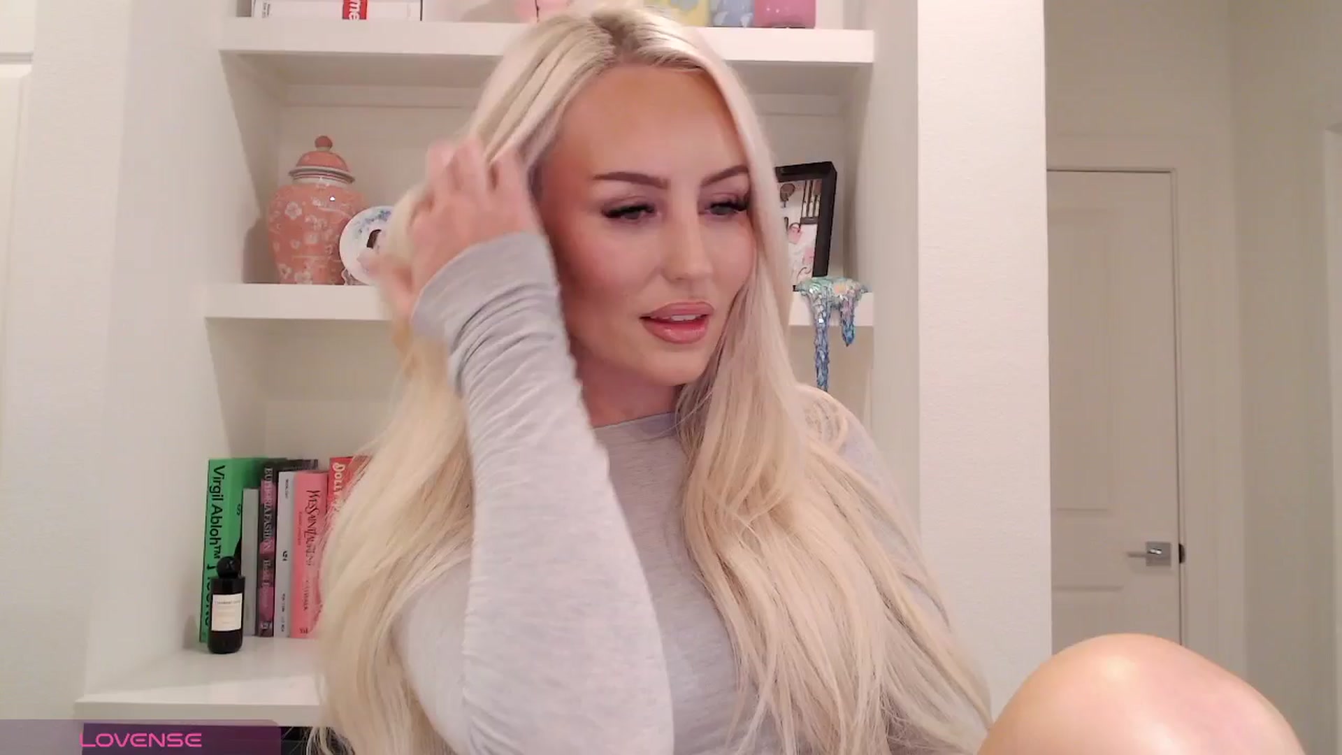 Gallery image thumbnail from Officialelsa's myfreecams stream on, 04/15/2026, 23:05 image 8 of 20