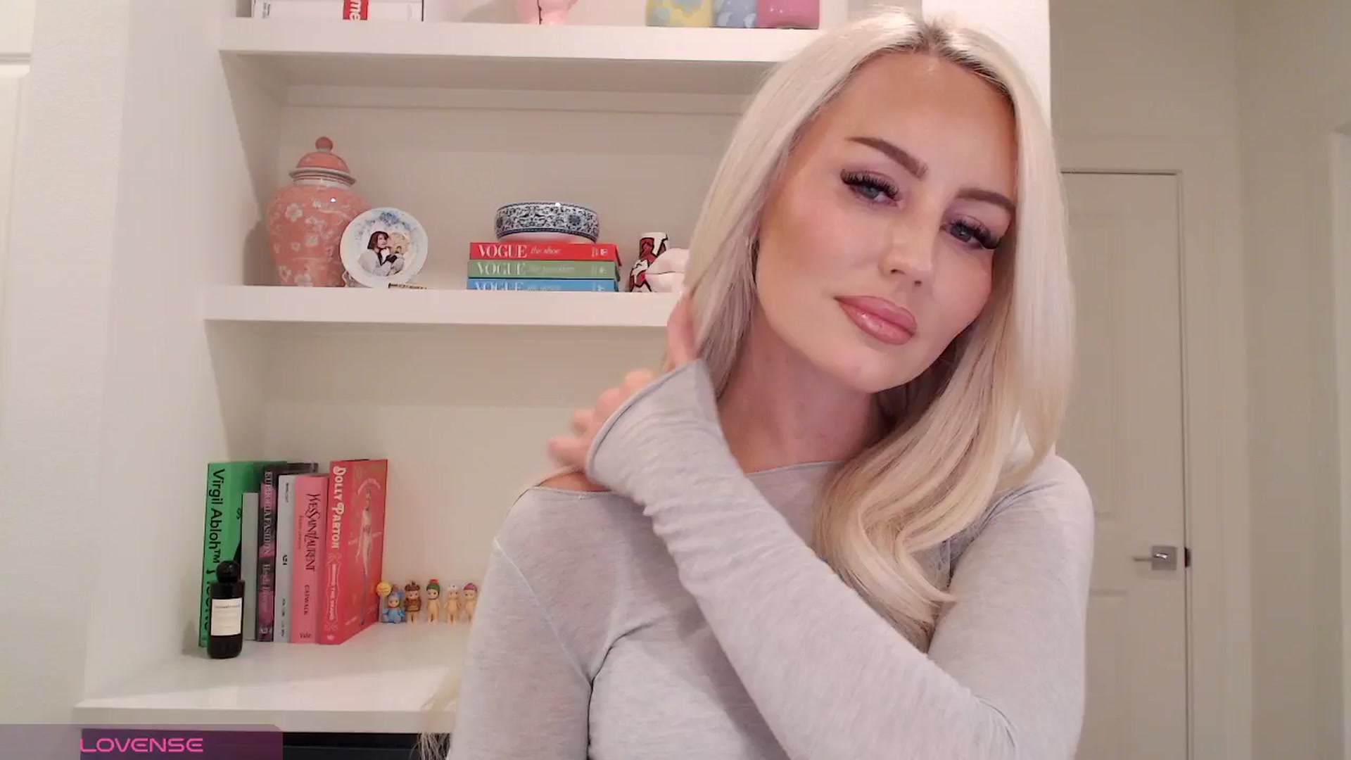 Gallery image thumbnail from Officialelsa's myfreecams stream on, 04/15/2026, 23:05 image 14 of 20