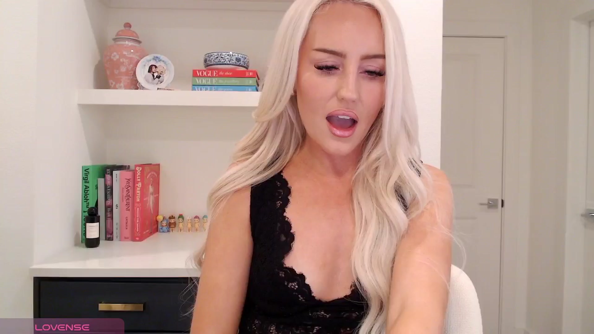 Gallery image thumbnail from Officialelsa's myfreecams stream on, 04/17/2026, 22:04 image 19 of 20