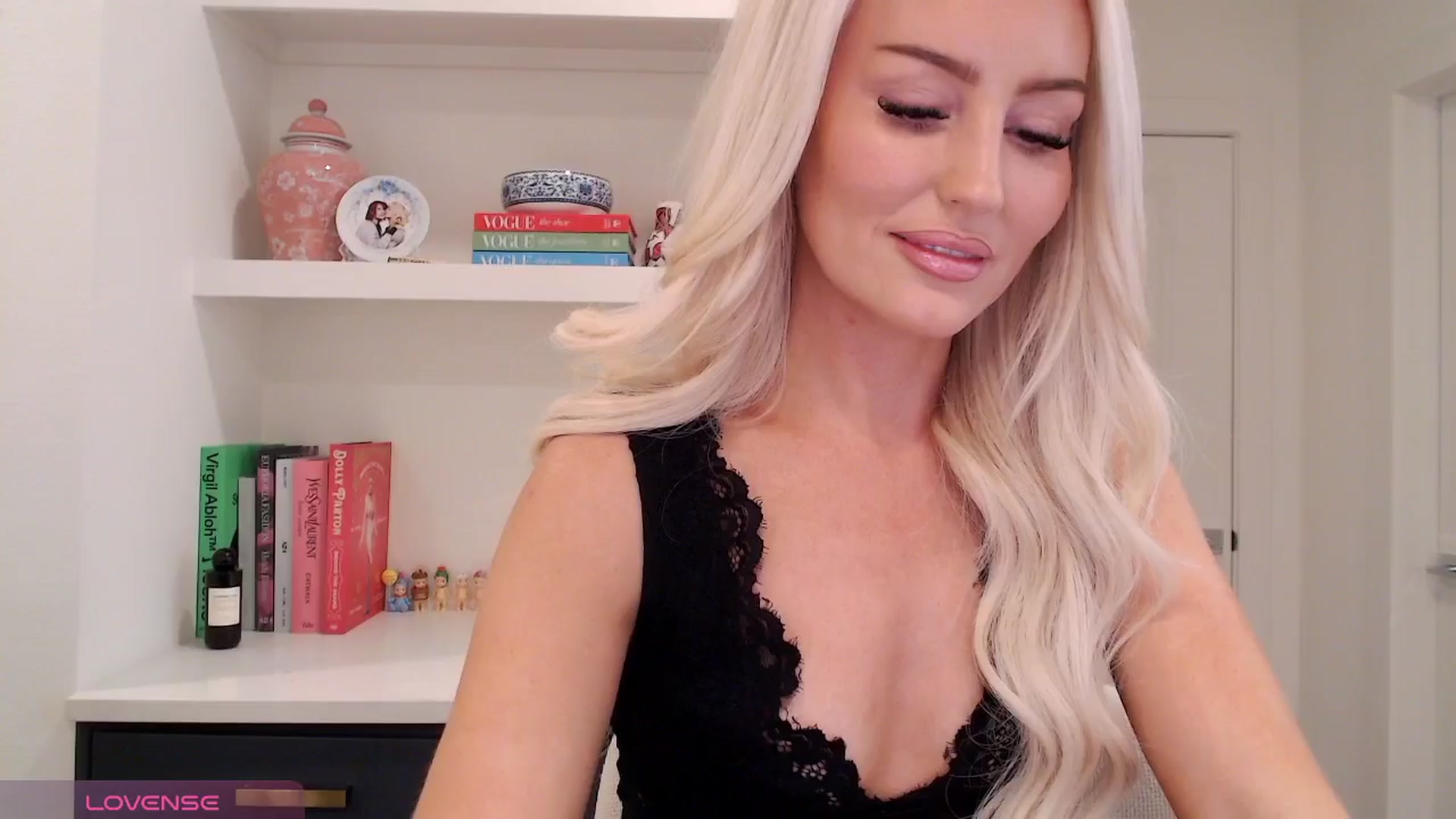 Gallery image thumbnail from Officialelsa's myfreecams stream on, 04/17/2026, 22:04 image 10 of 20