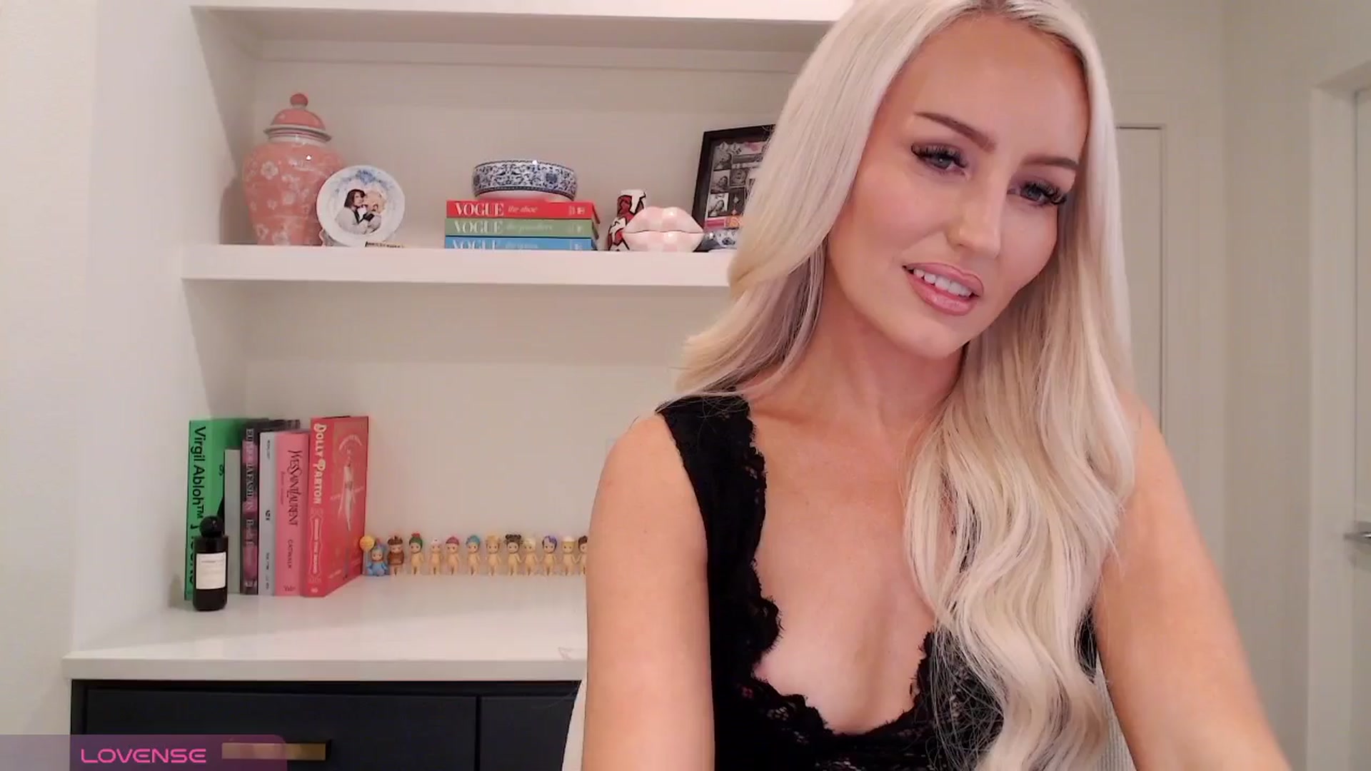 Gallery image thumbnail from Officialelsa's myfreecams stream on, 04/17/2026, 22:04 image 15 of 20