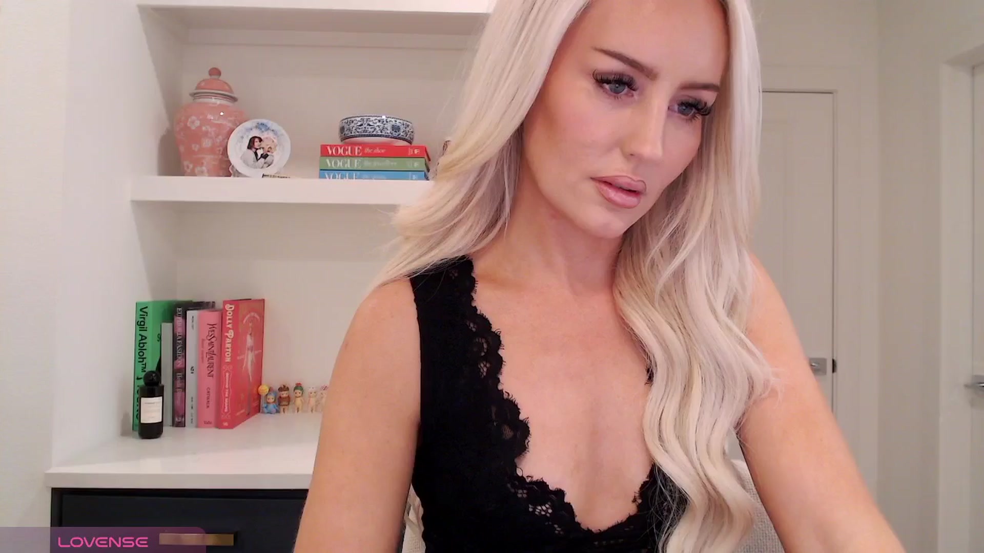 Gallery image thumbnail from Officialelsa's myfreecams stream on, 04/17/2026, 22:04 image 9 of 20