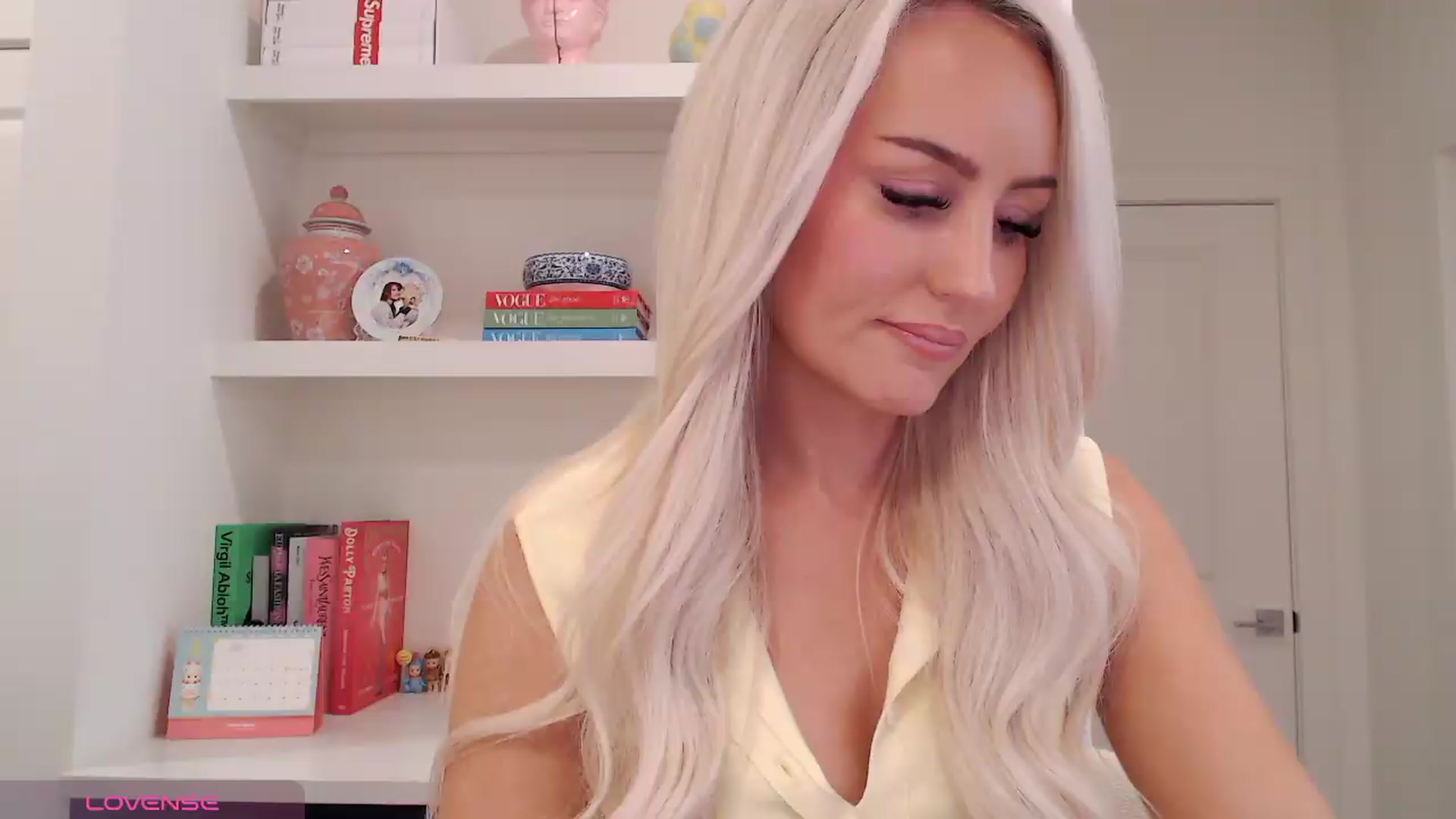 Gallery image thumbnail from Officialelsa's myfreecams stream on, 05/09/2026, 22:06 image 6 of 20