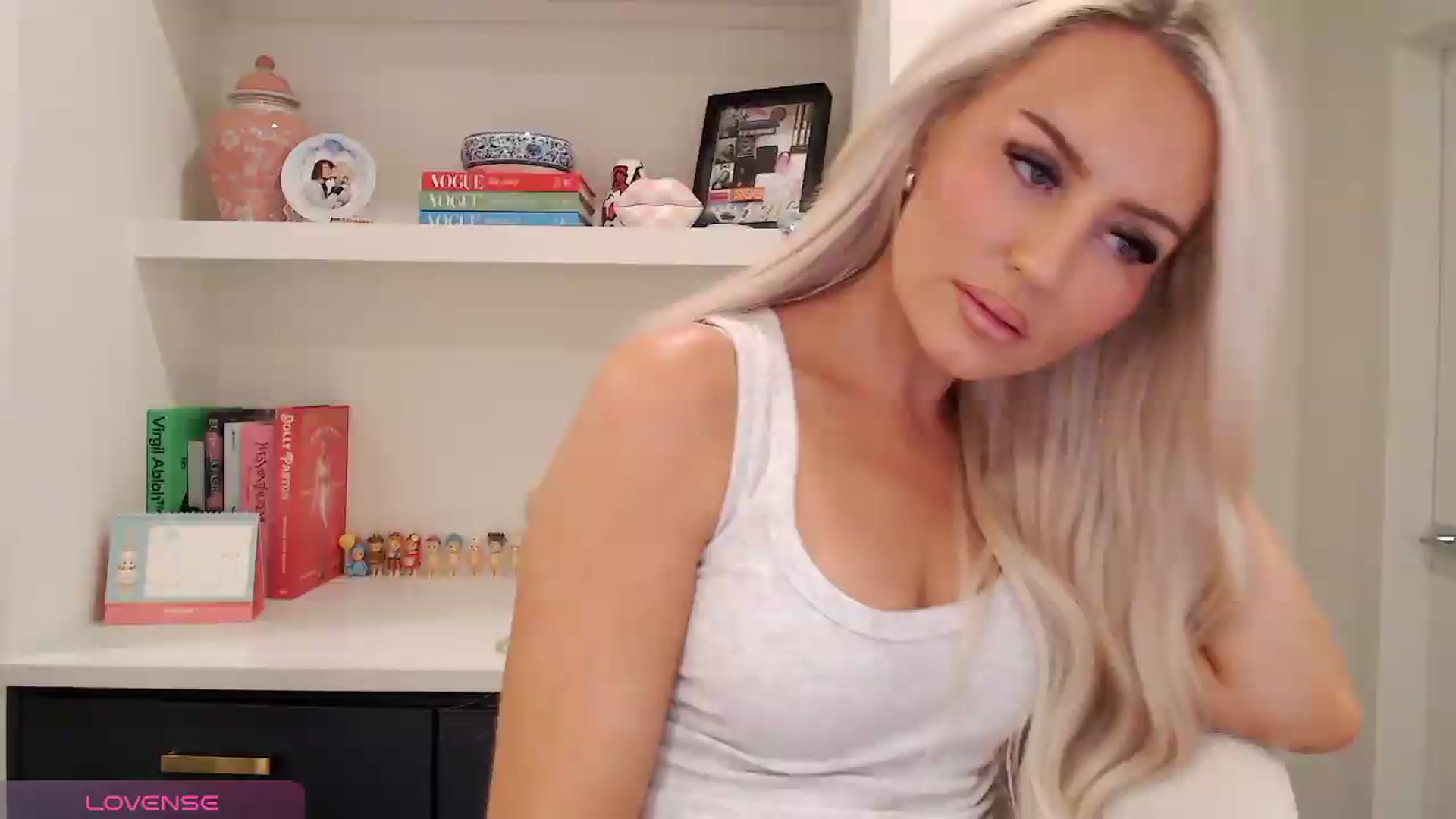 Gallery image thumbnail from Officialelsa's myfreecams stream on, 05/10/2026, 22:53 image 2 of 20
