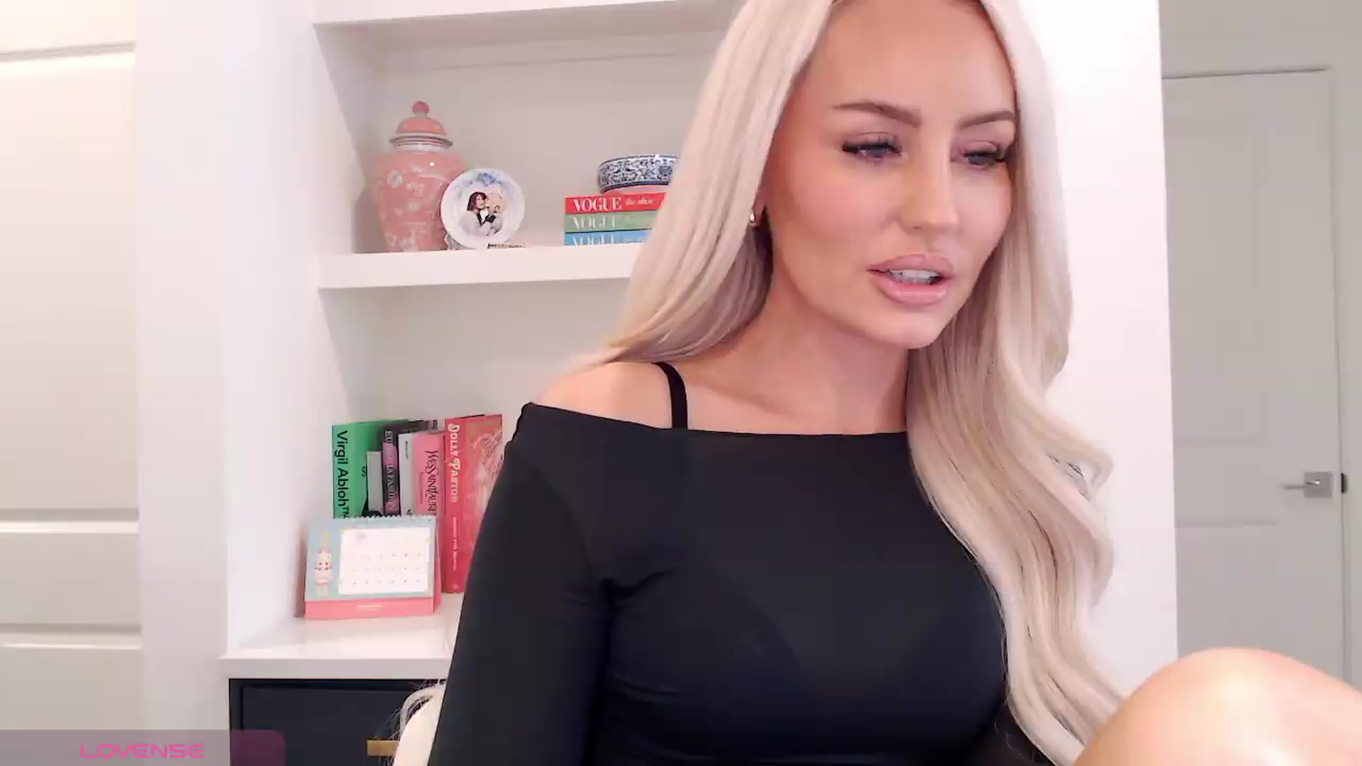 Gallery image thumbnail from Officialelsa's myfreecams stream on, 05/13/2026, 21:39 image 13 of 20