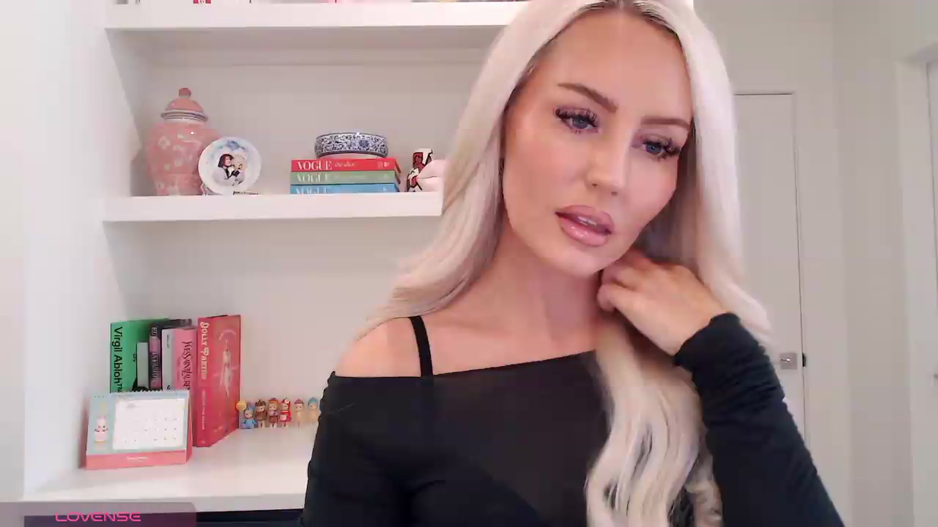 Gallery image thumbnail from Officialelsa's myfreecams stream on, 05/13/2026, 21:39 image 1 of 20