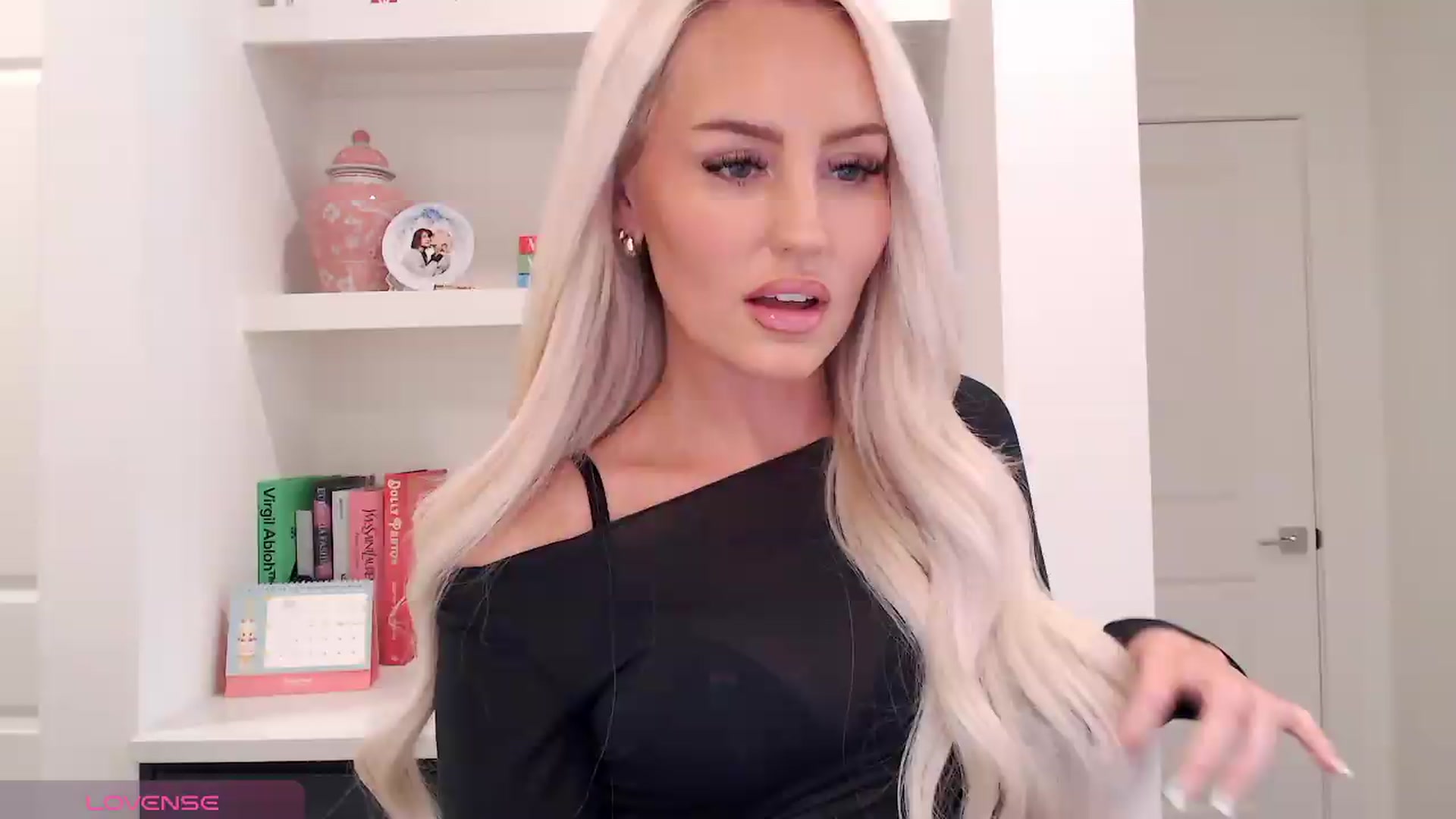 Gallery image thumbnail from Officialelsa's myfreecams stream on, 05/14/2026, 24:40 image 1 of 20