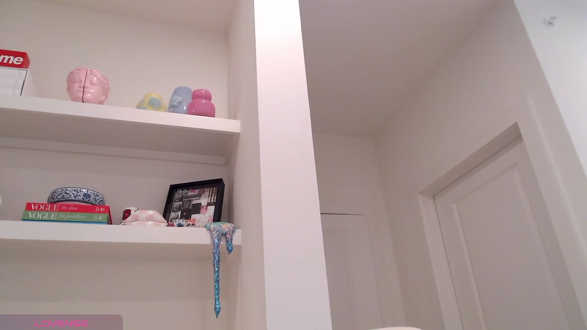 Gallery image thumbnail from Officialelsa's myfreecams stream on, 05/14/2026, 22:01 image 17 of 20