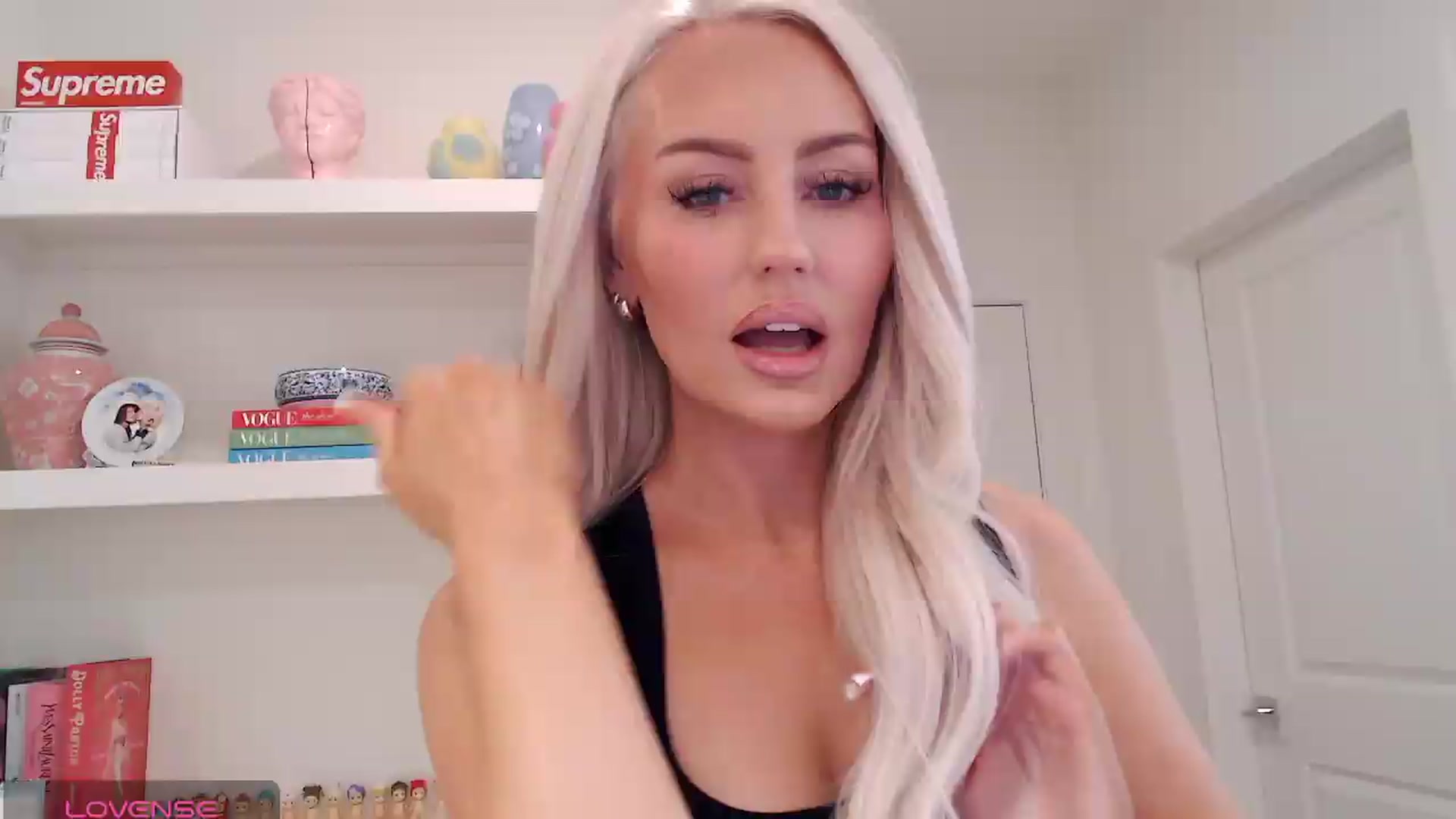Gallery image thumbnail from Officialelsa's myfreecams stream on, 05/28/2026, 19:22 image 4 of 20