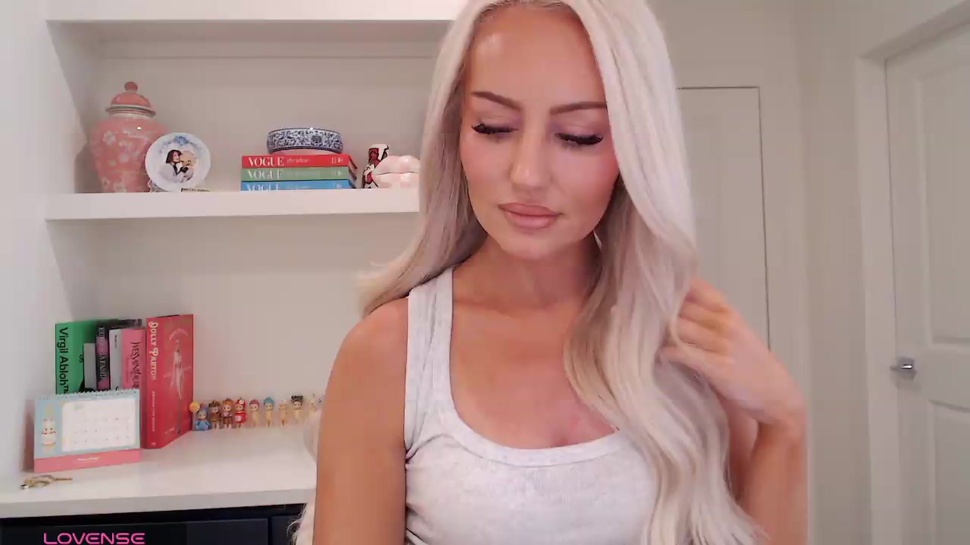 Gallery image thumbnail from Officialelsa's myfreecams stream on, 06/07/2026, 18:59 image 16 of 20