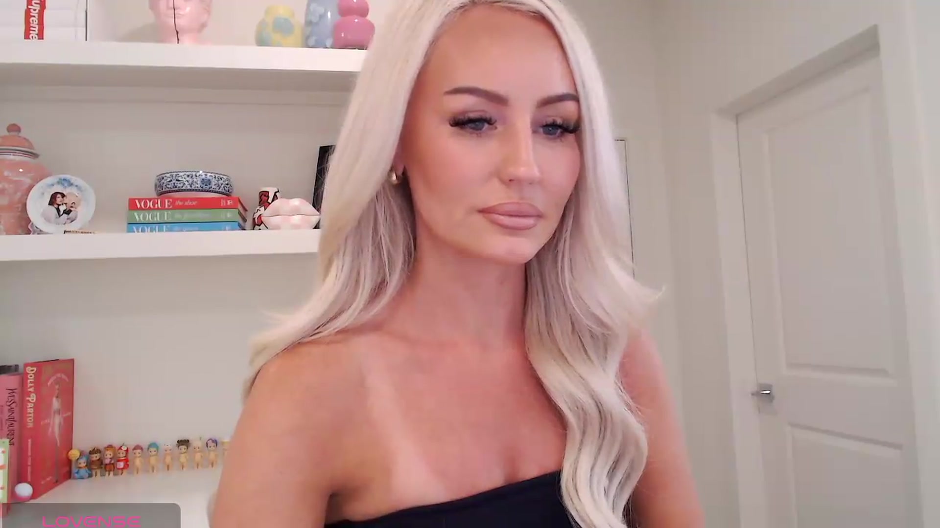 Gallery image thumbnail from Officialelsa's myfreecams stream on, 06/13/2026, 20:26 image 9 of 20