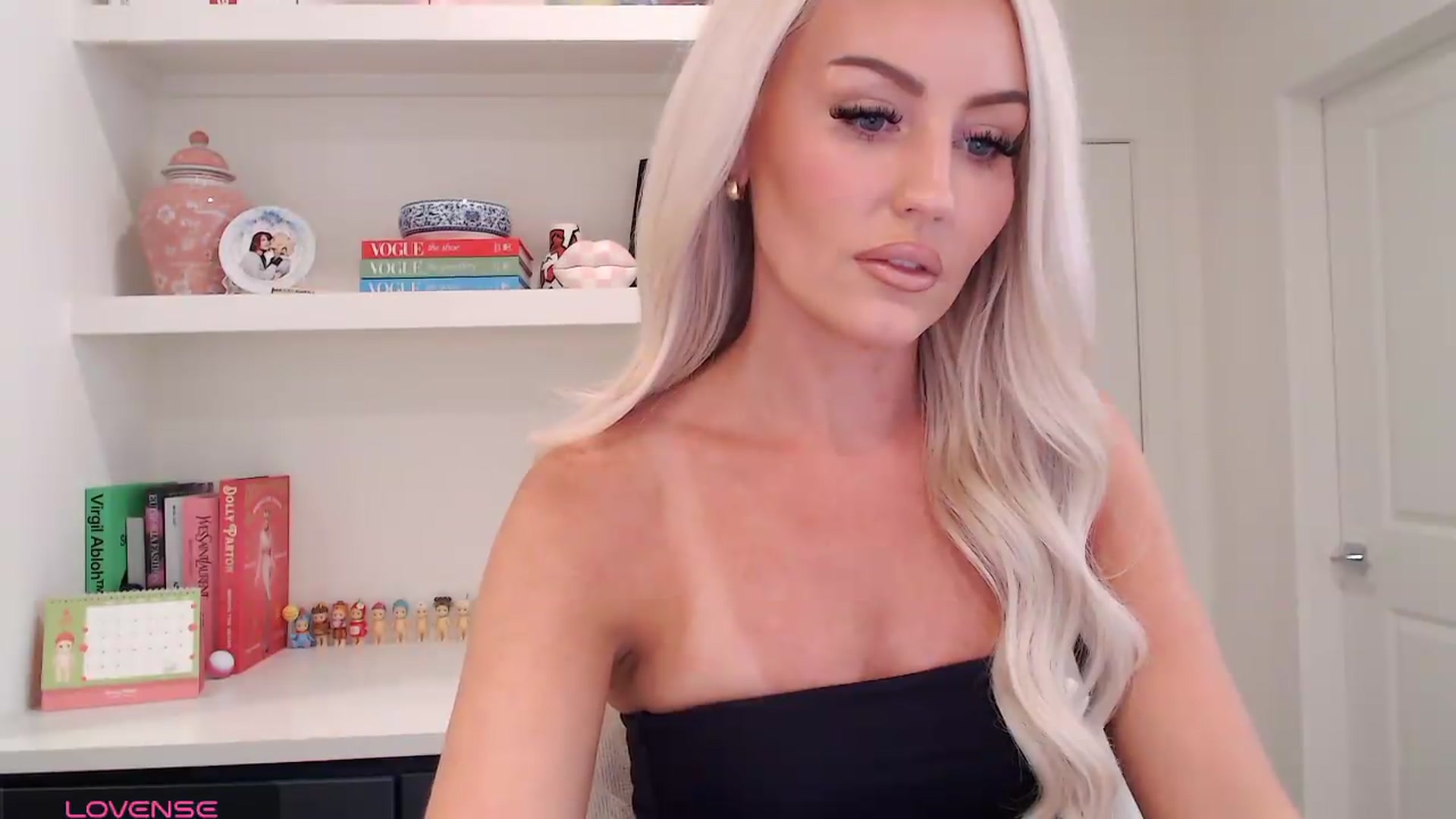 Gallery image thumbnail from Officialelsa's myfreecams stream on, 06/13/2026, 20:26 image 6 of 20