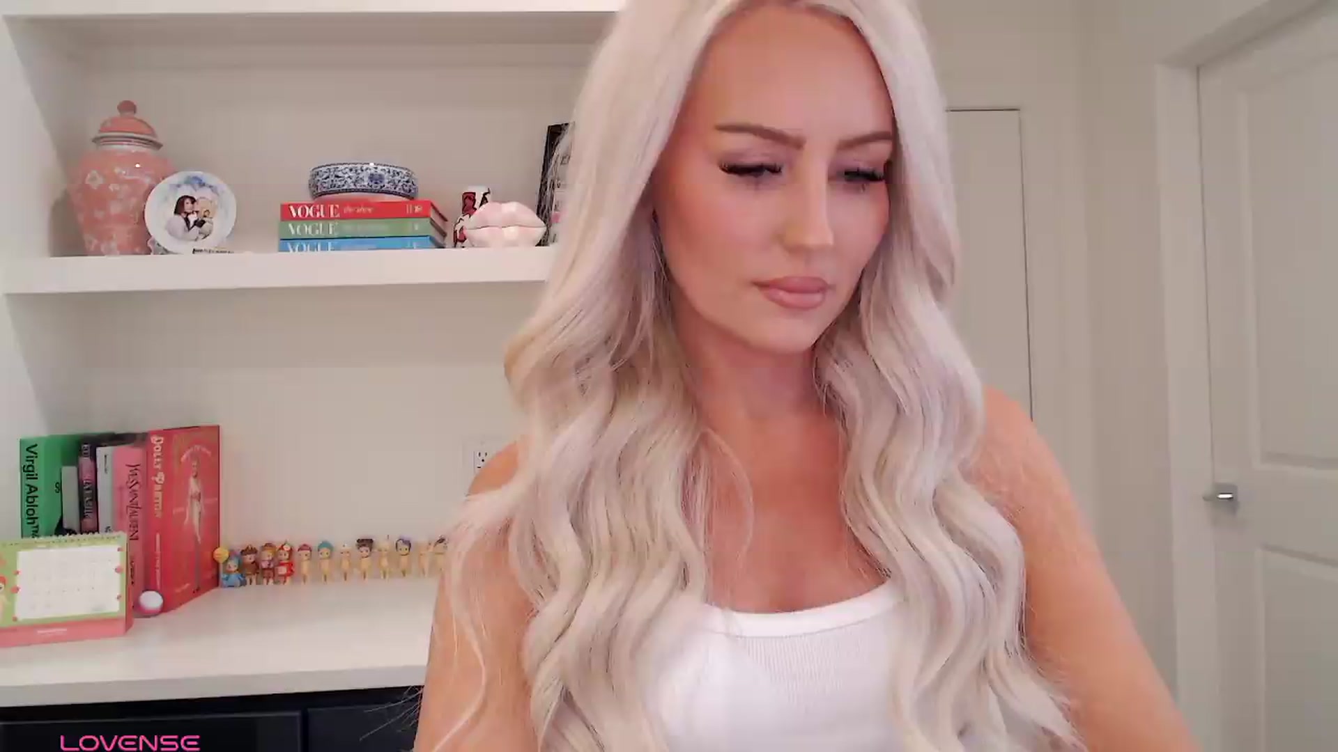 Gallery image thumbnail from Officialelsa's myfreecams stream on, 06/15/2026, 20:39 image 19 of 20