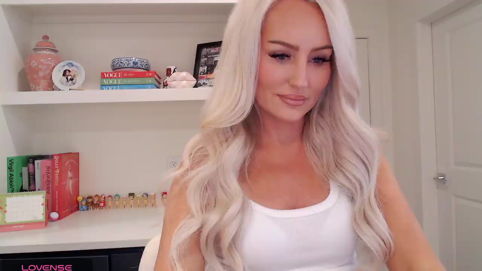 Gallery image thumbnail from Officialelsa's myfreecams stream on, 06/15/2026, 20:39 image 1 of 20