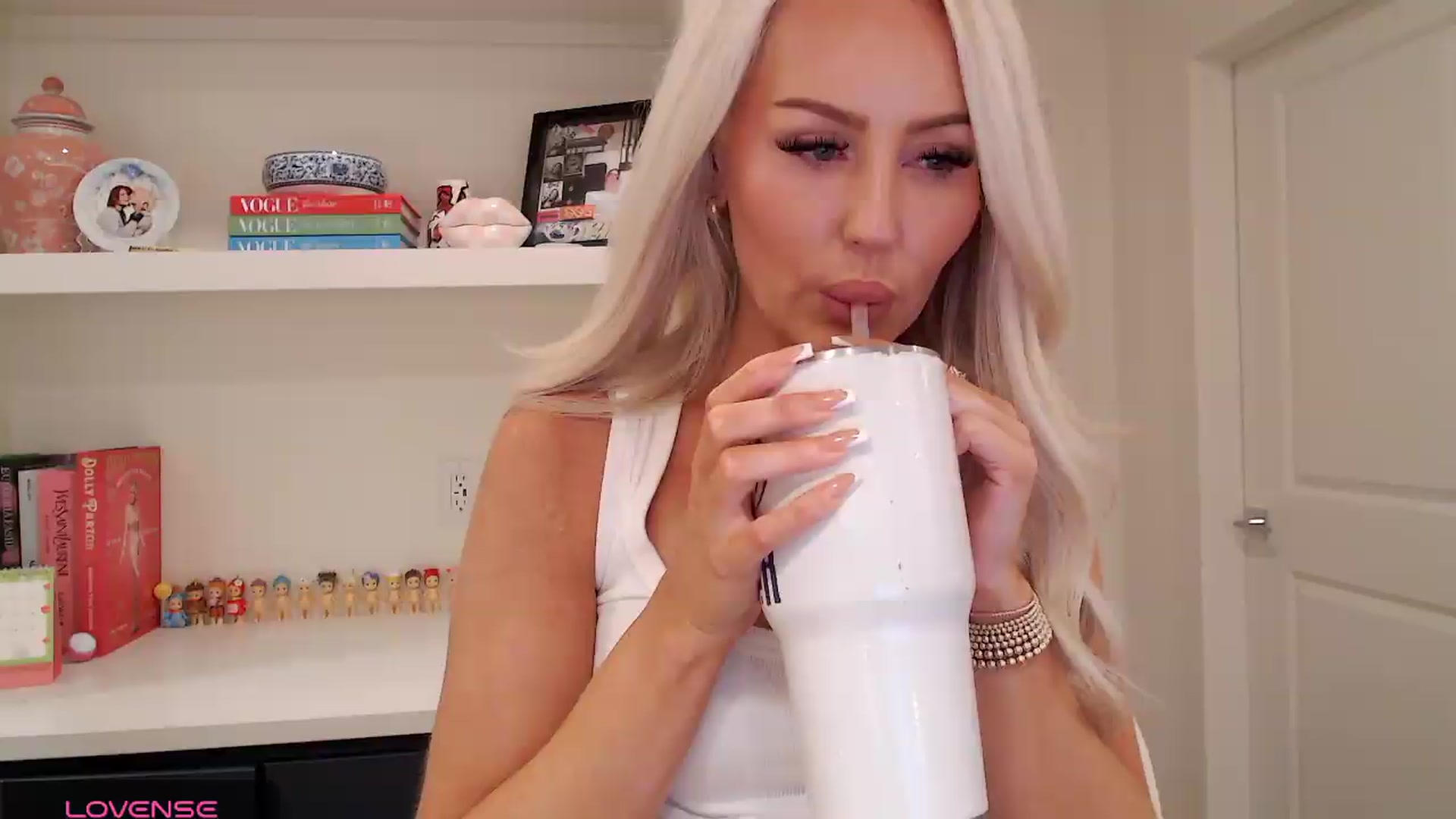 Gallery image thumbnail from Officialelsa's myfreecams stream on, 06/16/2026, 06:07 image 12 of 20