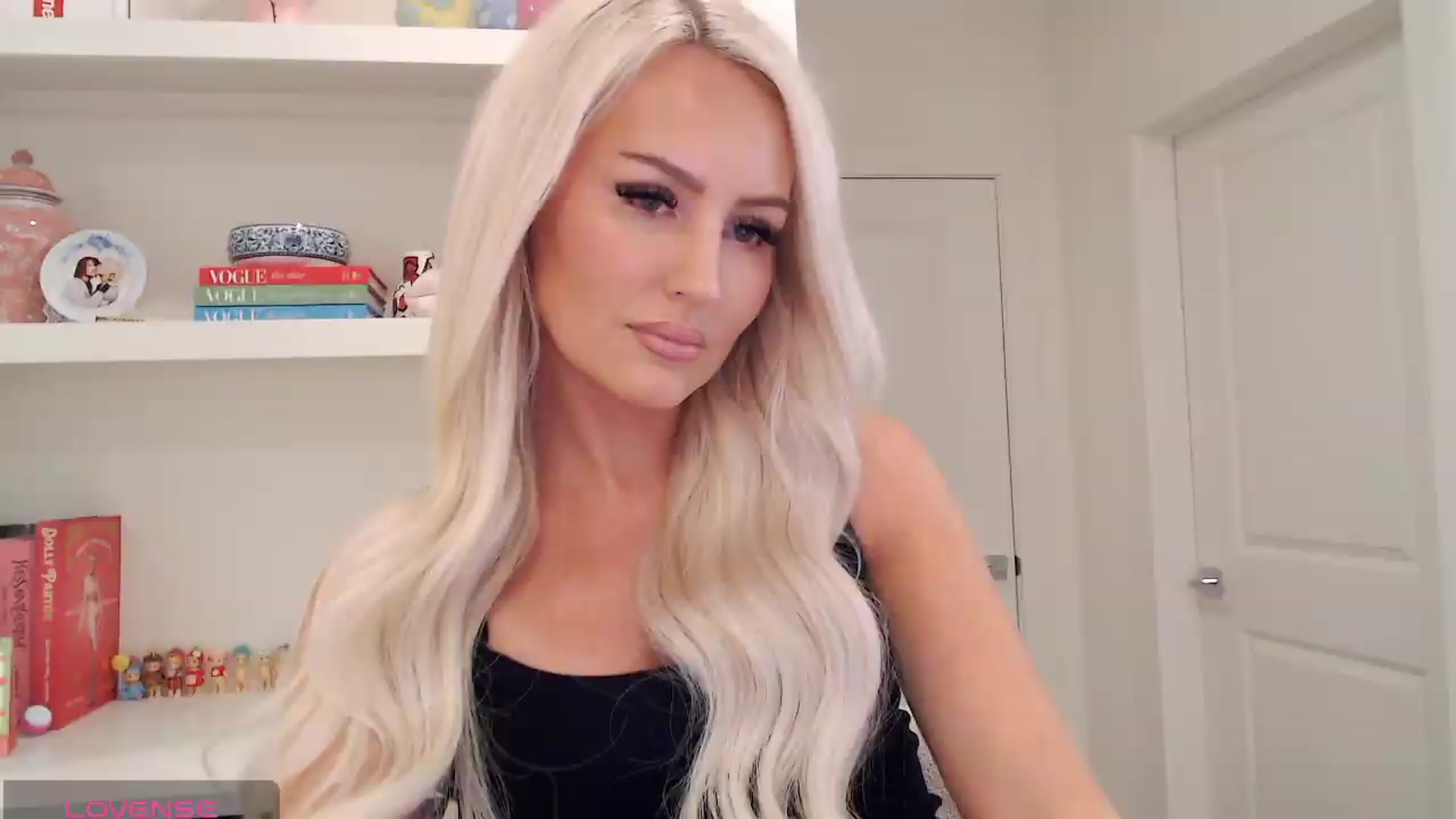 Gallery image thumbnail from Officialelsa's myfreecams stream on, 06/24/2026, 22:13 image 6 of 20