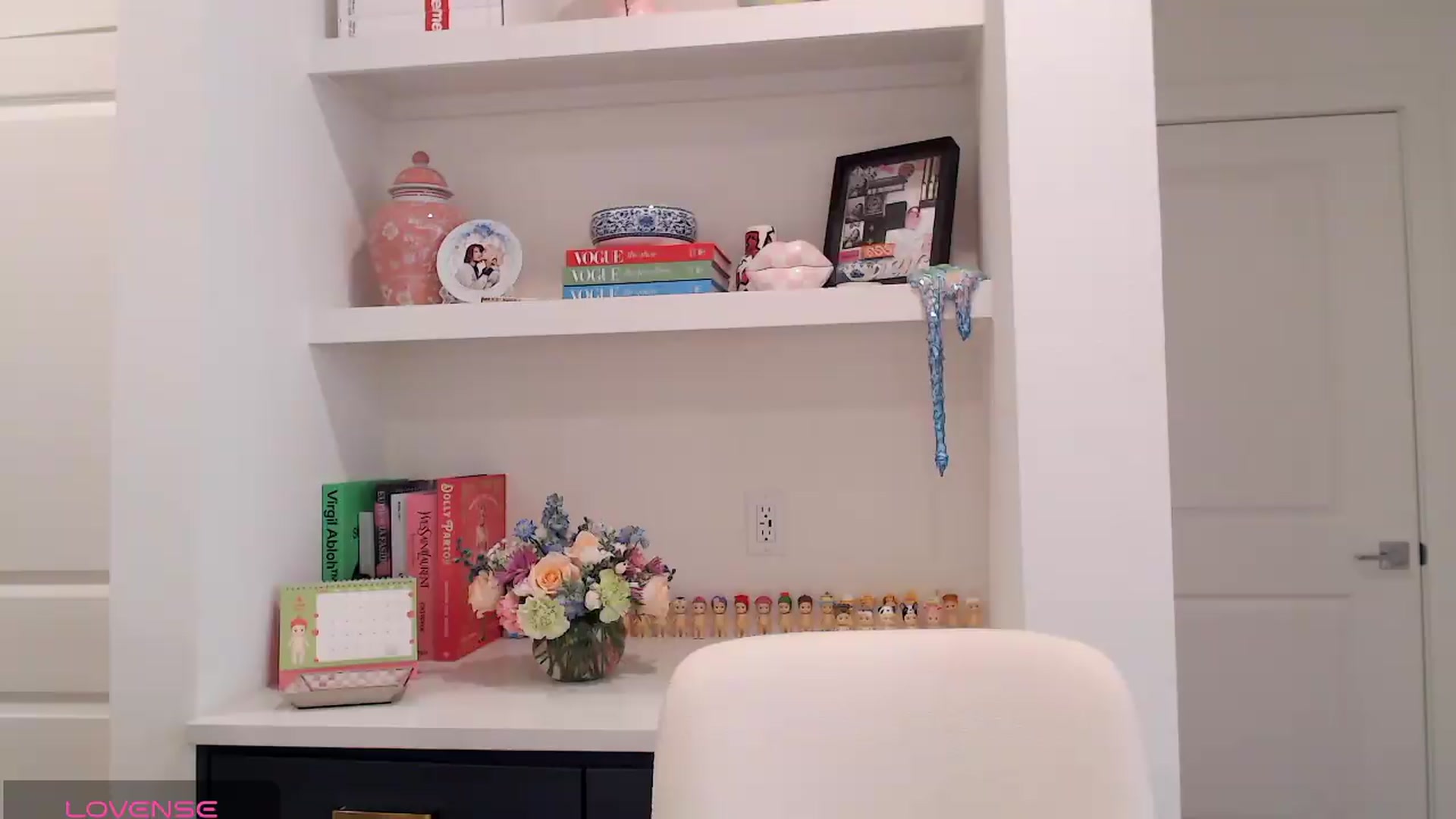 Gallery image thumbnail from Officialelsa's myfreecams stream on, 06/26/2026, 21:06 image 9 of 20