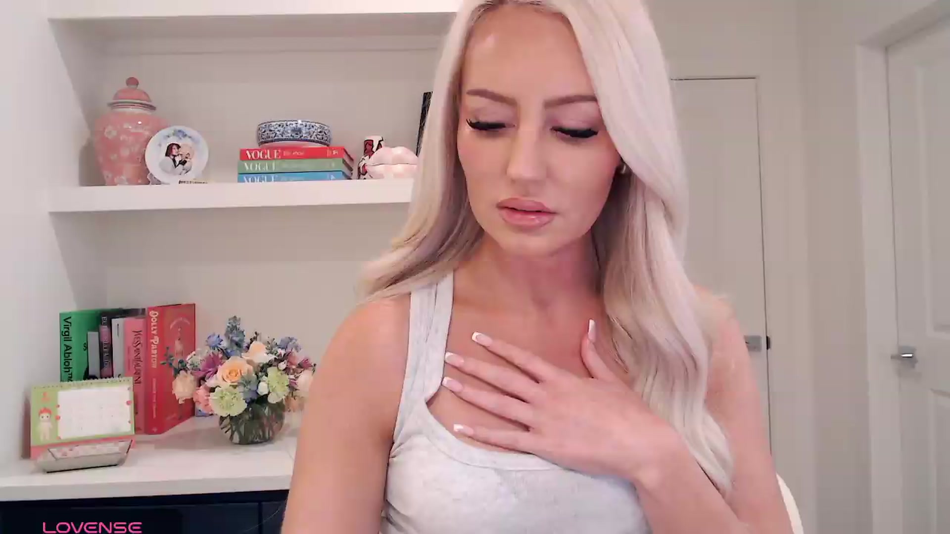 Gallery image thumbnail from Officialelsa's myfreecams stream on, 06/26/2026, 22:46 image 6 of 20