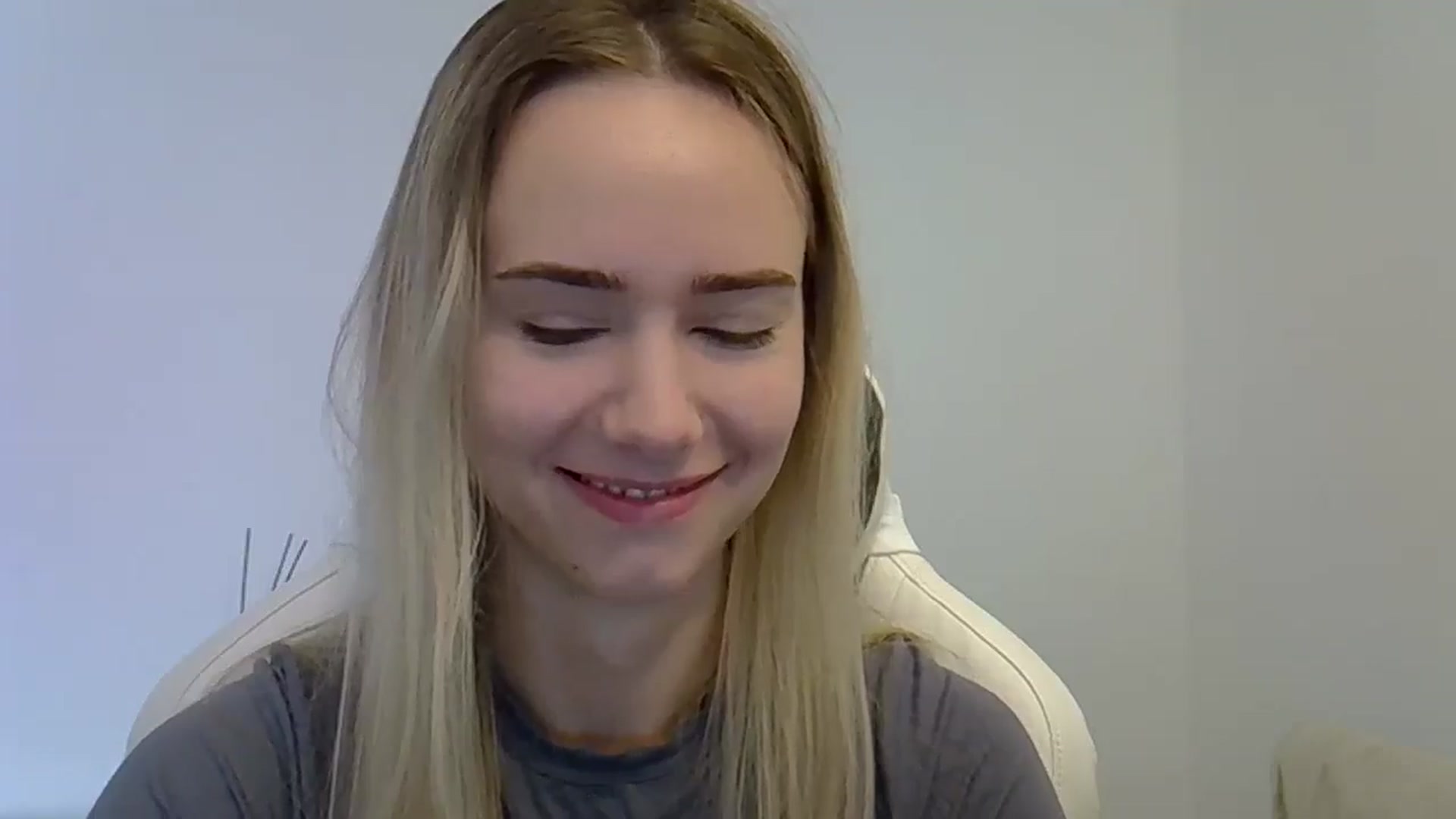 Gallery image thumbnail from OhAlisa's myfreecams stream on, 06/03/2025, 08:39 image 19 of 20