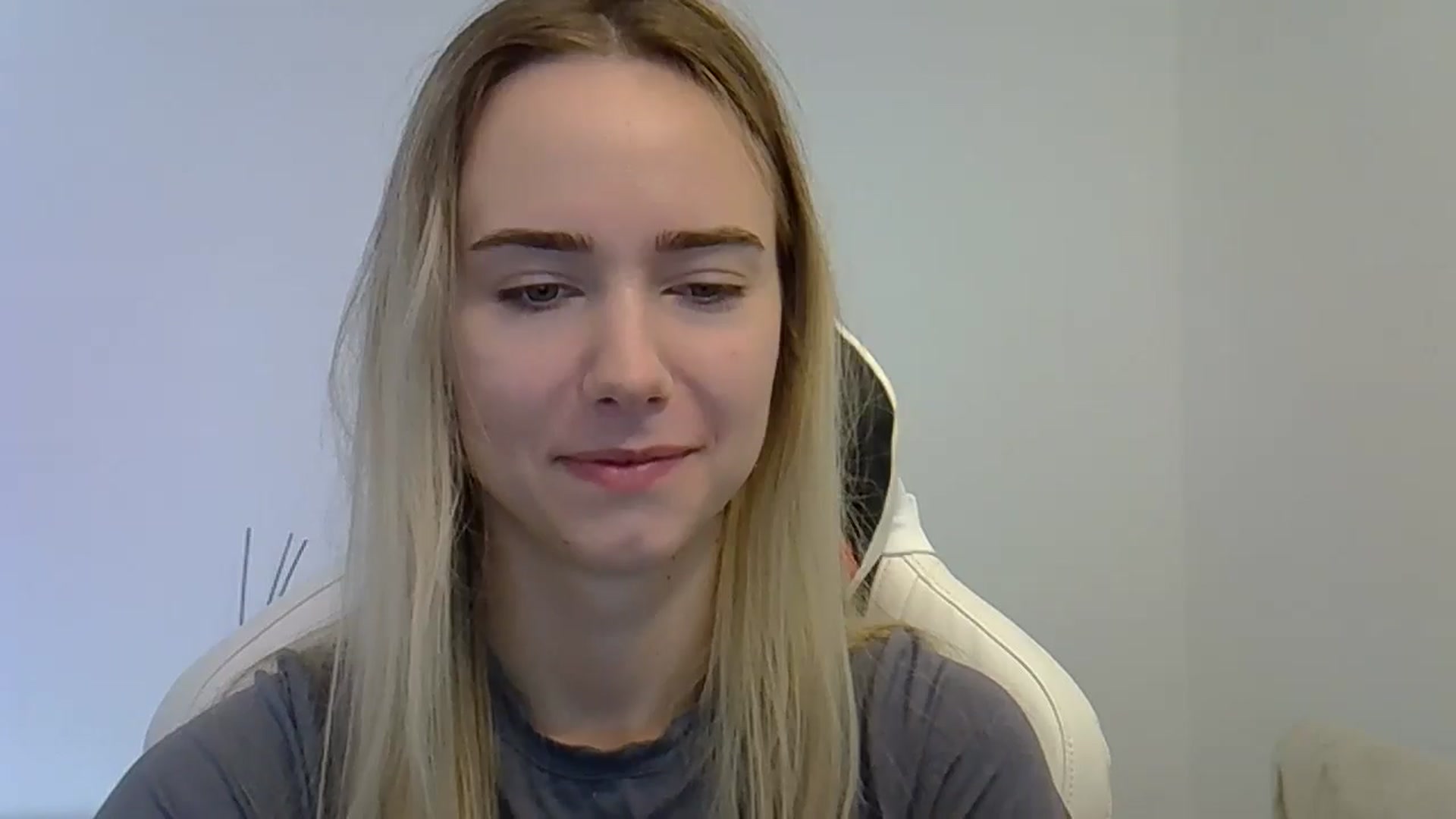 Gallery image thumbnail from OhAlisa's myfreecams stream on, 06/03/2025, 08:39 image 18 of 20