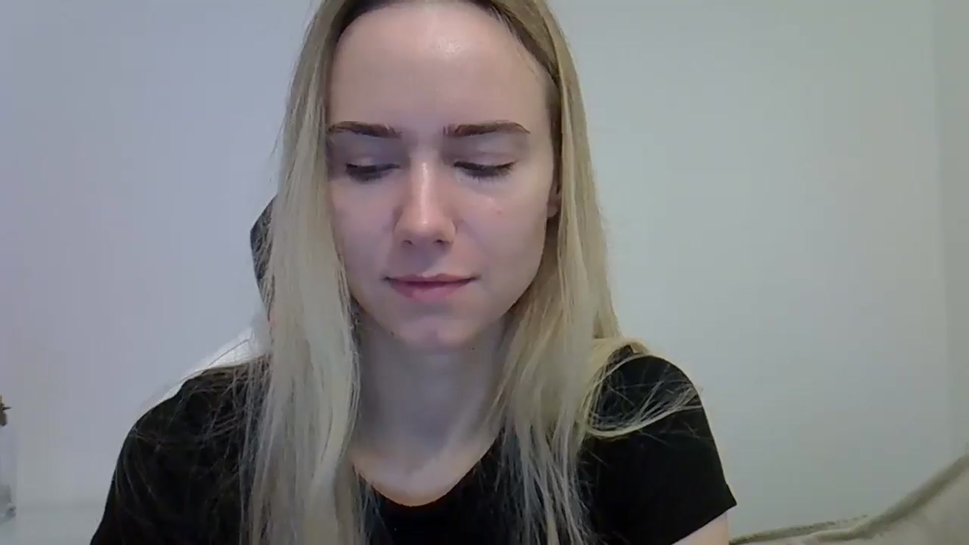 Gallery image thumbnail from OhAlisa's myfreecams stream on, 06/04/2025, 08:52 image 14 of 20