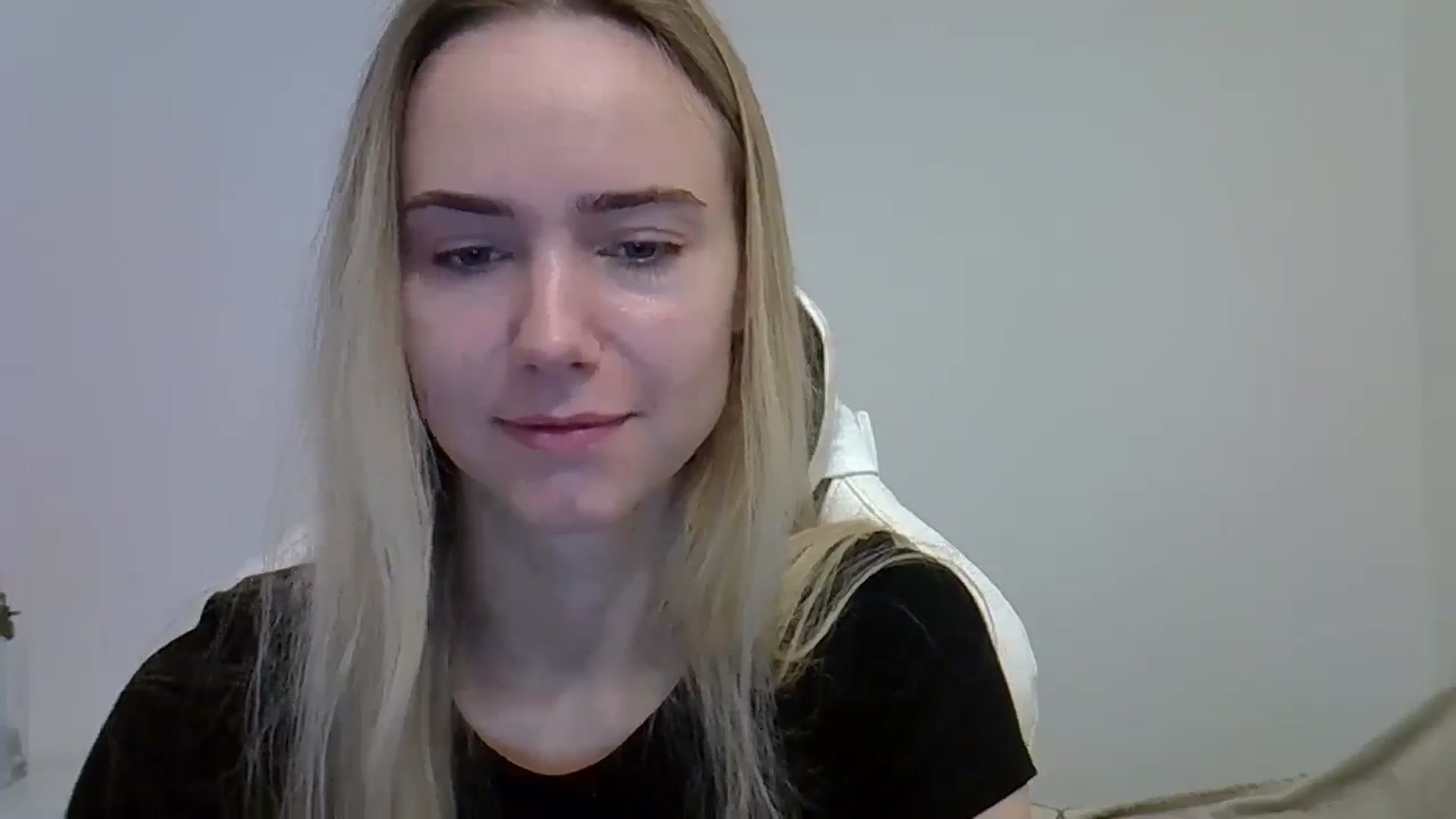 Gallery image thumbnail from OhAlisa's myfreecams stream on, 06/04/2025, 08:52 image 16 of 20