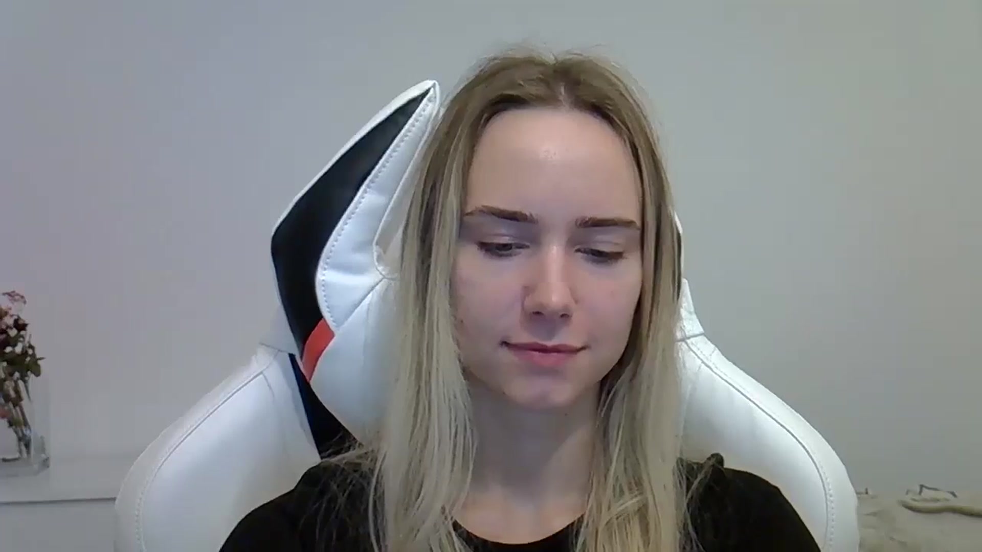 Gallery image thumbnail from OhAlisa's myfreecams stream on, 06/04/2025, 11:58 image 18 of 20