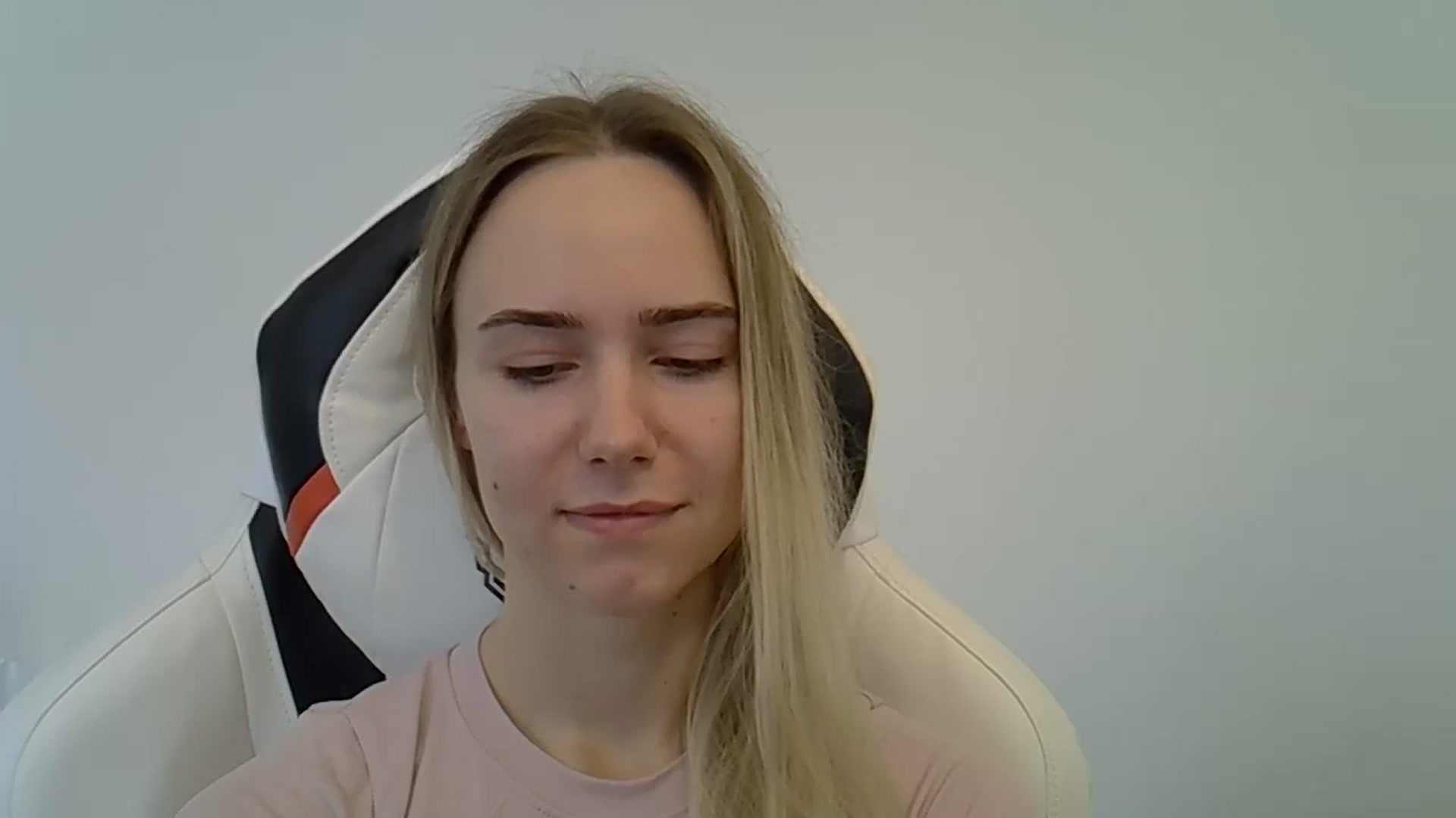 Gallery image thumbnail from OhAlisa's myfreecams stream on, 06/05/2025, 09:51 image 11 of 20