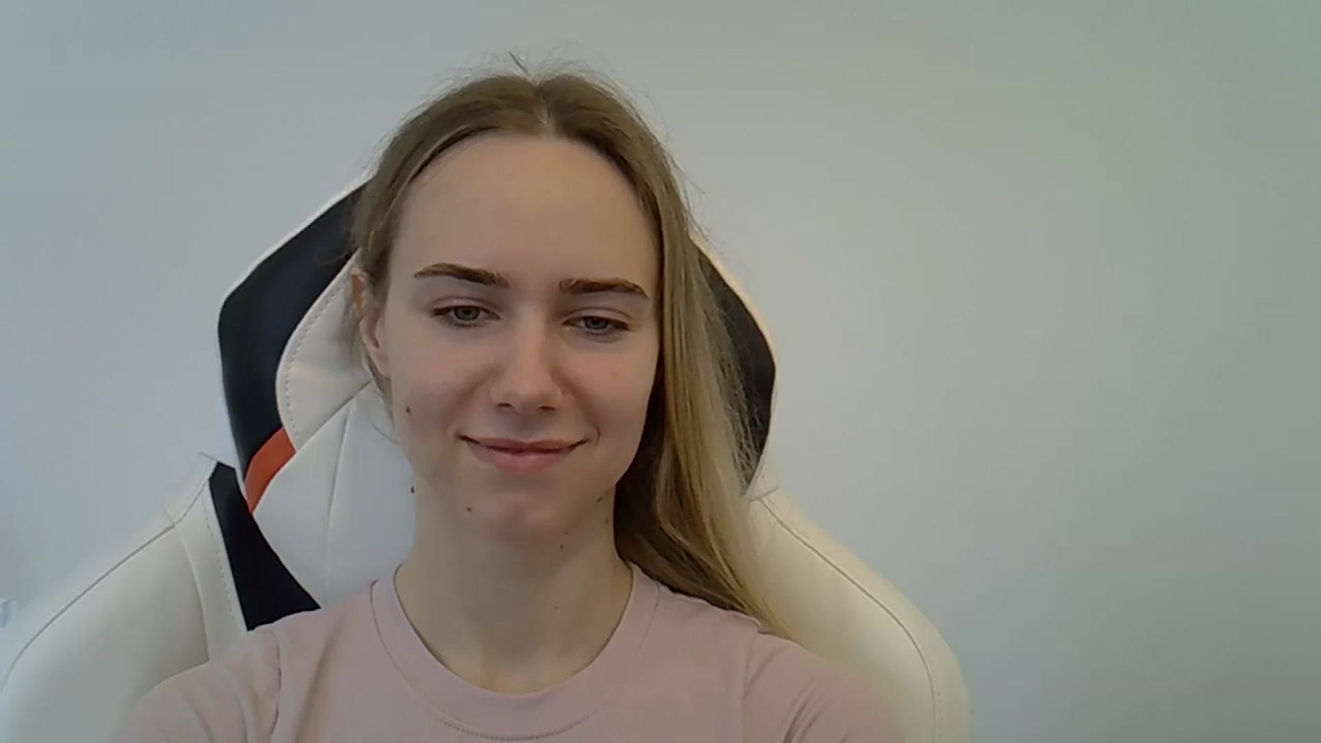 Gallery image thumbnail from OhAlisa's myfreecams stream on, 06/05/2025, 09:51 image 17 of 20