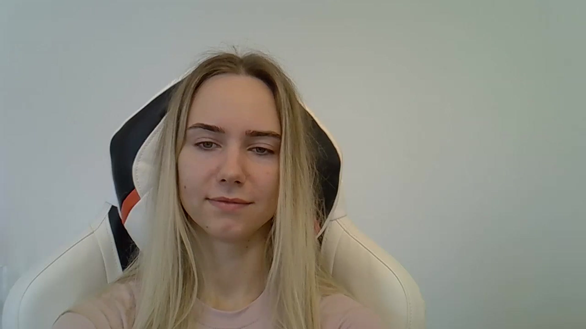Gallery image thumbnail from OhAlisa's myfreecams stream on, 06/05/2025, 09:51 image 13 of 20