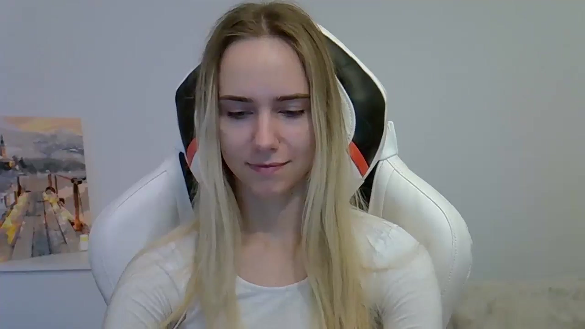 Gallery image thumbnail from OhAlisa's myfreecams stream on, 06/05/2025, 18:20 image 15 of 20