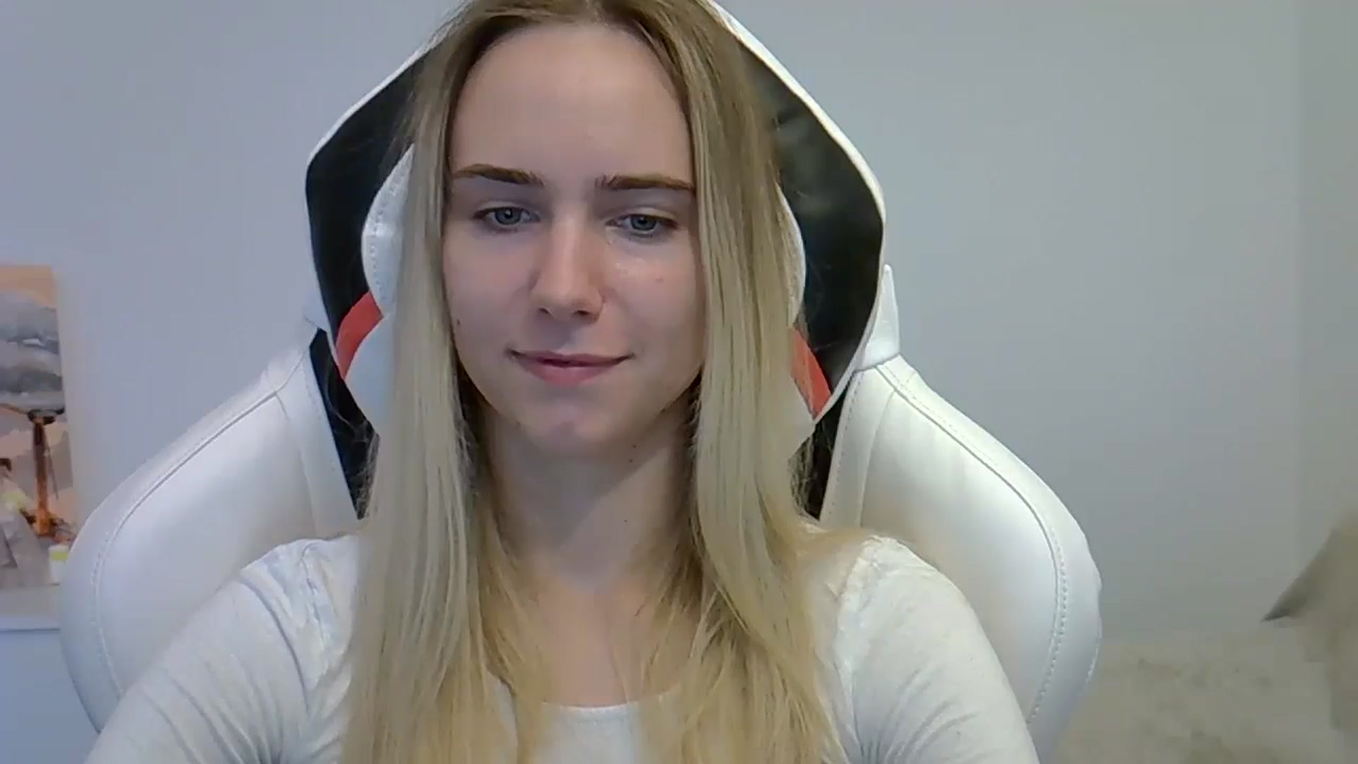 Gallery image thumbnail from OhAlisa's myfreecams stream on, 06/05/2025, 18:20 image 3 of 20