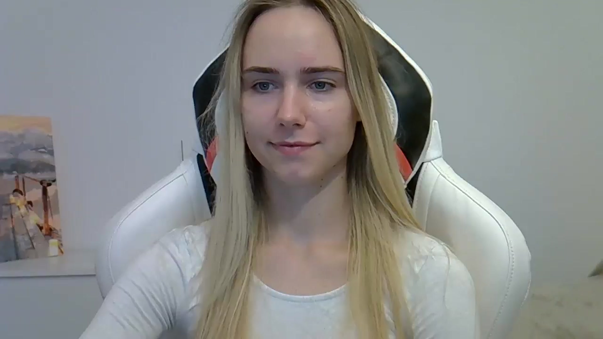 Gallery image thumbnail from OhAlisa's myfreecams stream on, 06/05/2025, 18:20 image 8 of 20