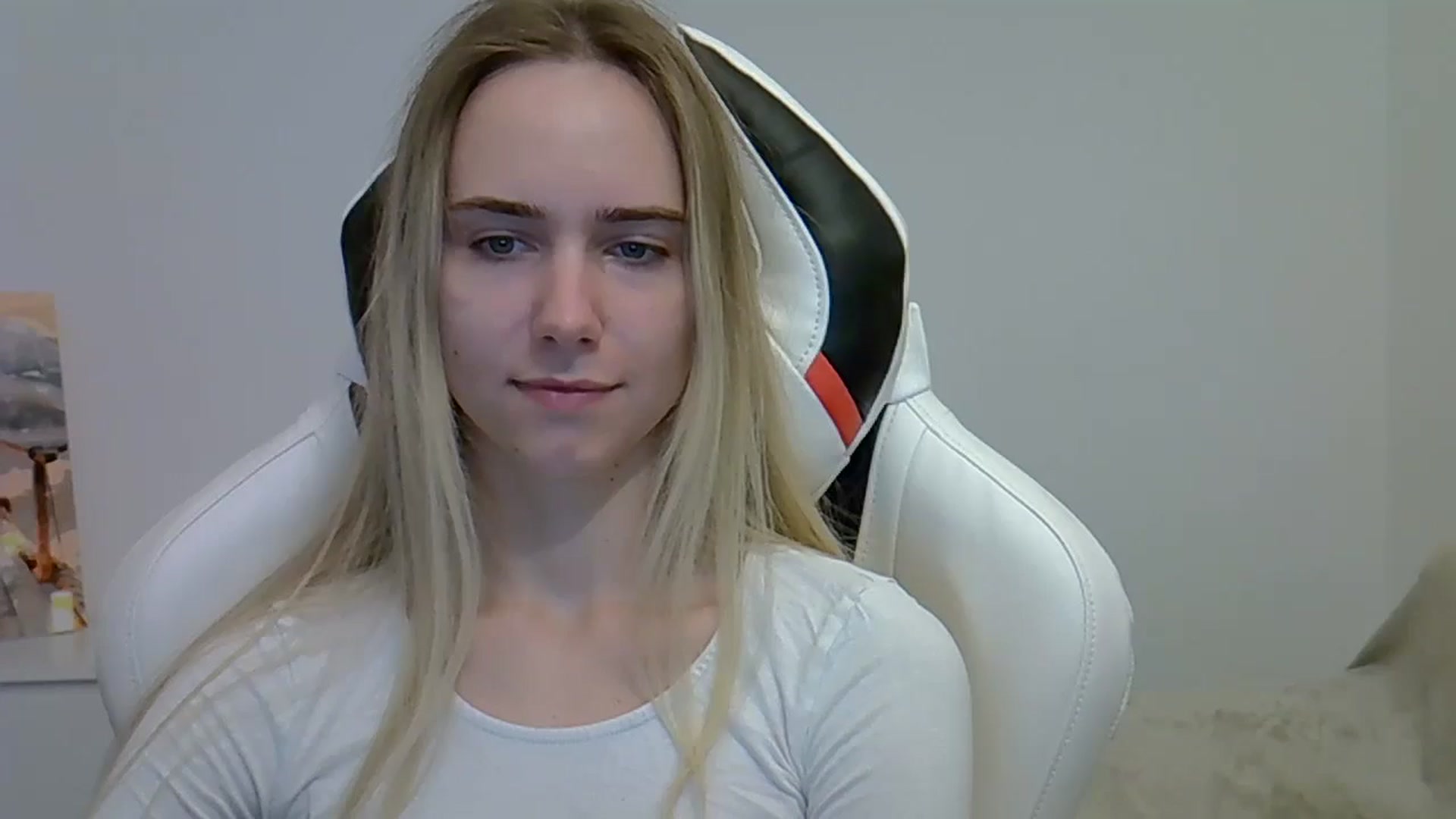 Gallery image thumbnail from OhAlisa's myfreecams stream on, 06/05/2025, 18:20 image 9 of 20