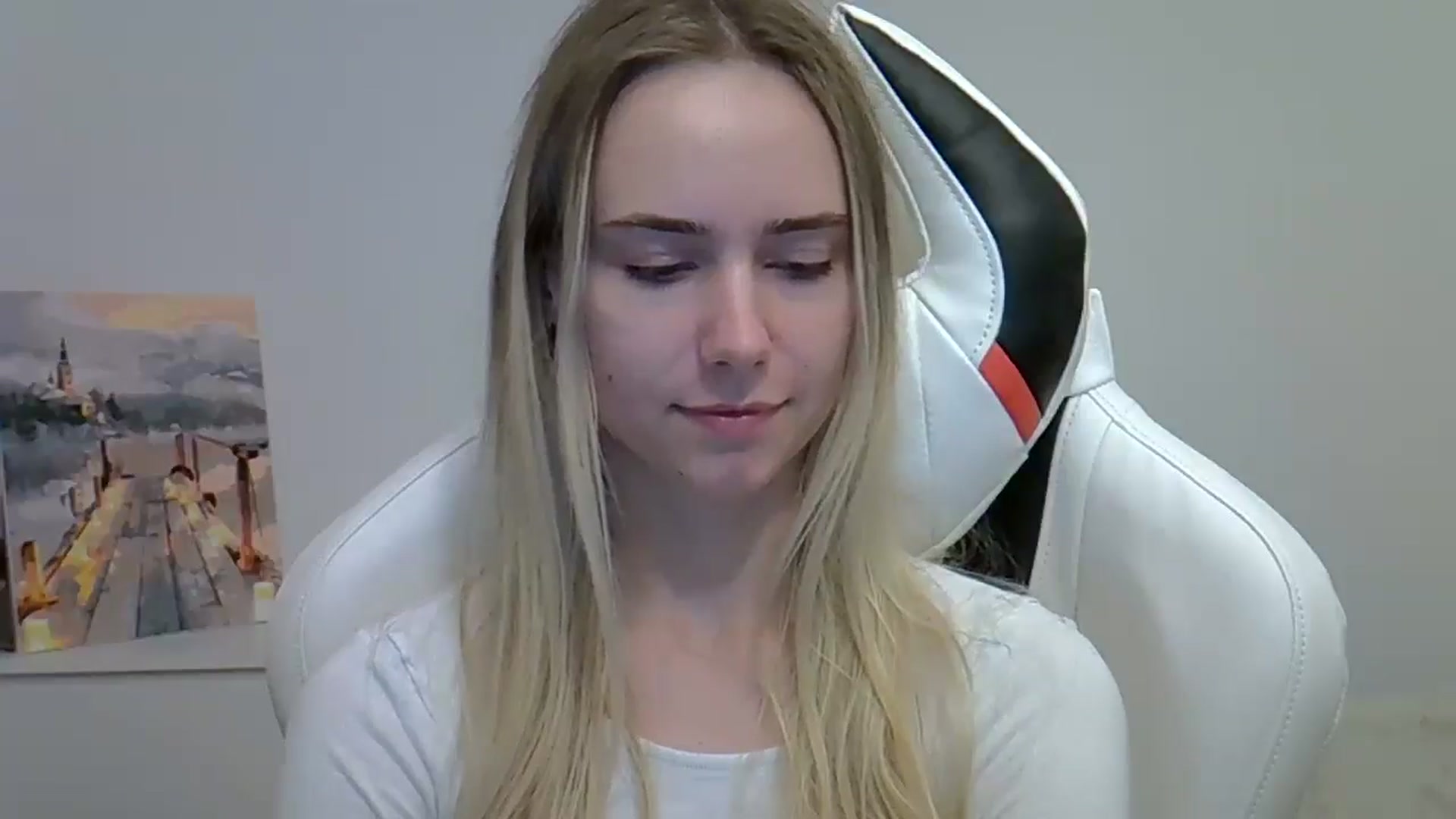 Gallery image thumbnail from OhAlisa's myfreecams stream on, 06/05/2025, 19:58 image 18 of 20