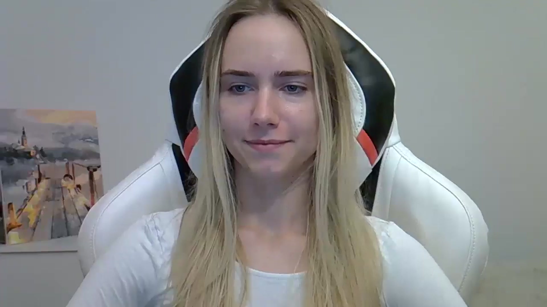 Gallery image thumbnail from OhAlisa's myfreecams stream on, 06/05/2025, 19:58 image 13 of 20