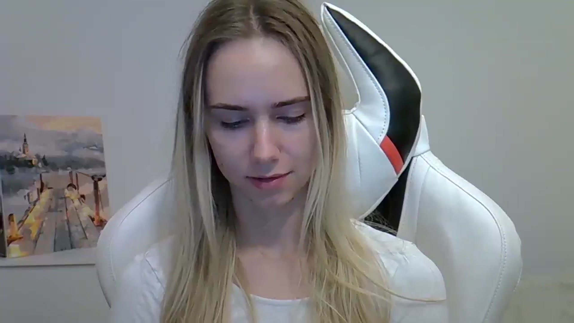 Gallery image thumbnail from OhAlisa's myfreecams stream on, 06/05/2025, 19:58 image 17 of 20