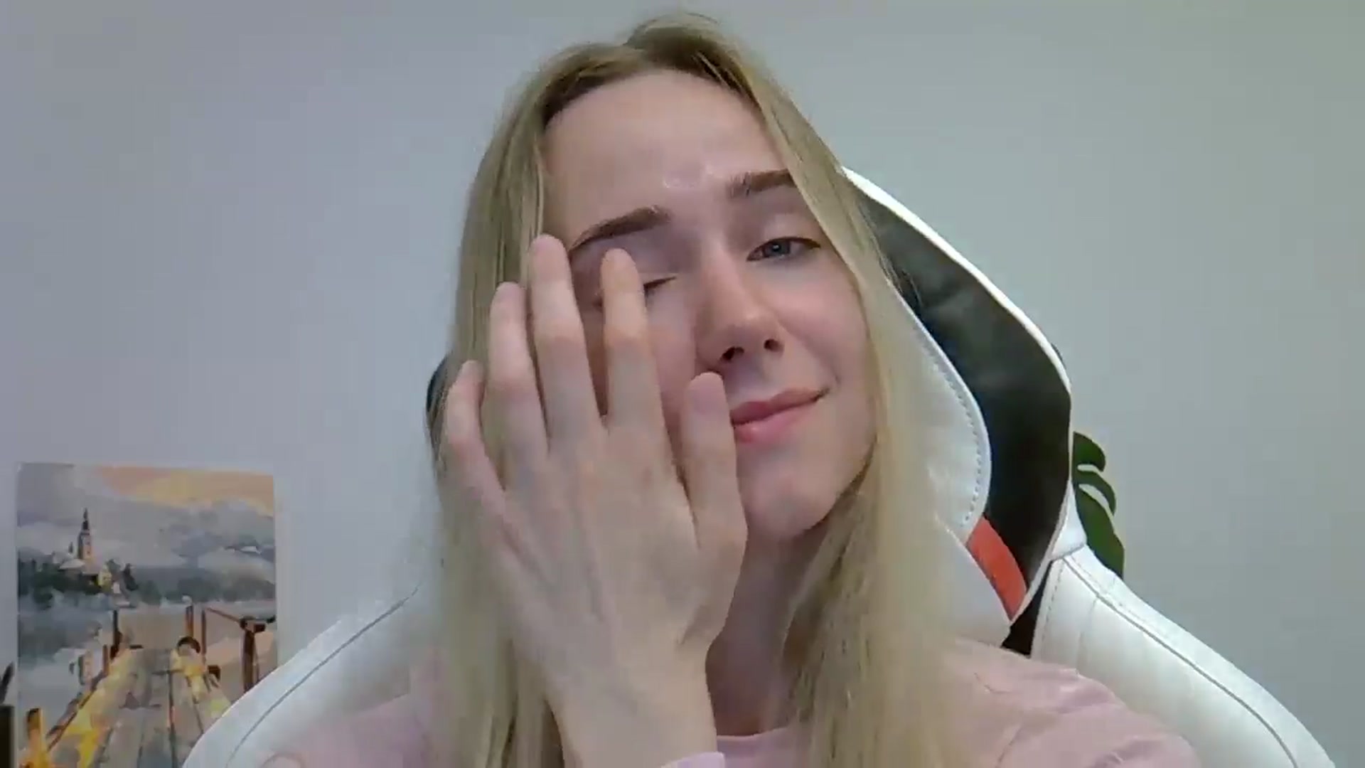 Gallery image thumbnail from OhAlisa's myfreecams stream on, 06/07/2025, 19:58 image 7 of 20