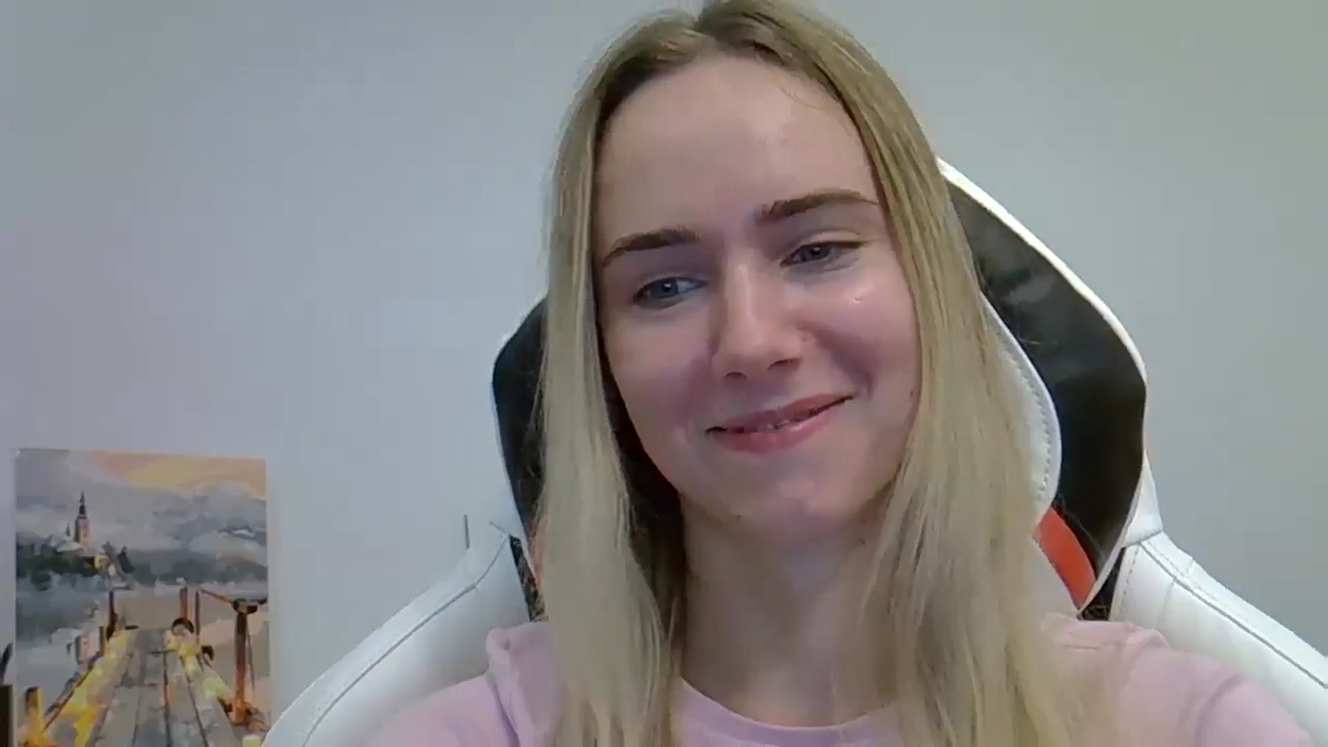 Gallery image thumbnail from OhAlisa's myfreecams stream on, 06/07/2025, 21:04 image 3 of 20