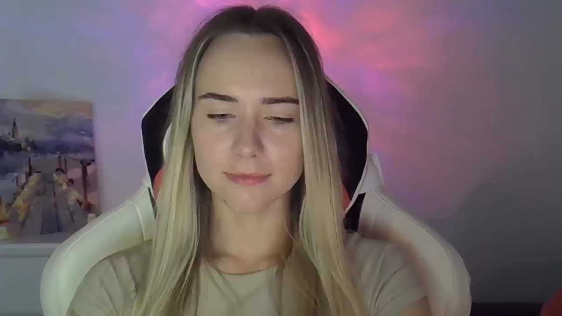 Gallery image thumbnail from OhAlisa's myfreecams stream on, 06/08/2025, 11:36 image 1 of 20