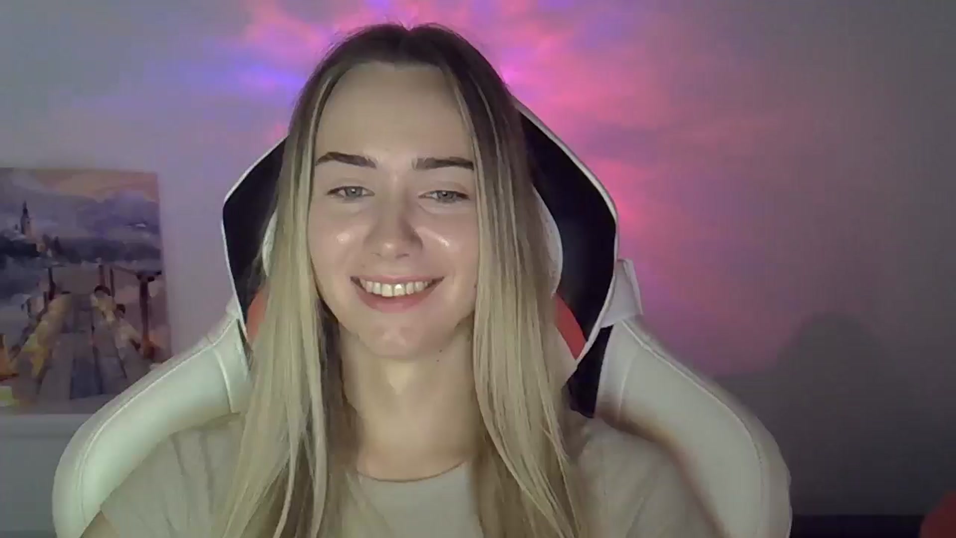 Gallery image thumbnail from OhAlisa's myfreecams stream on, 06/08/2025, 11:36 image 13 of 20
