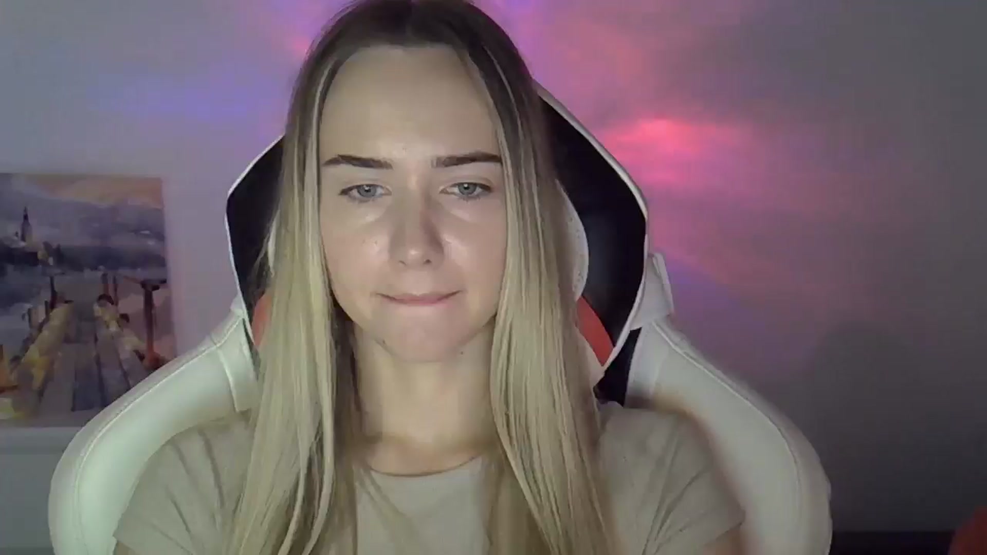 Gallery image thumbnail from OhAlisa's myfreecams stream on, 06/08/2025, 11:36 image 10 of 20