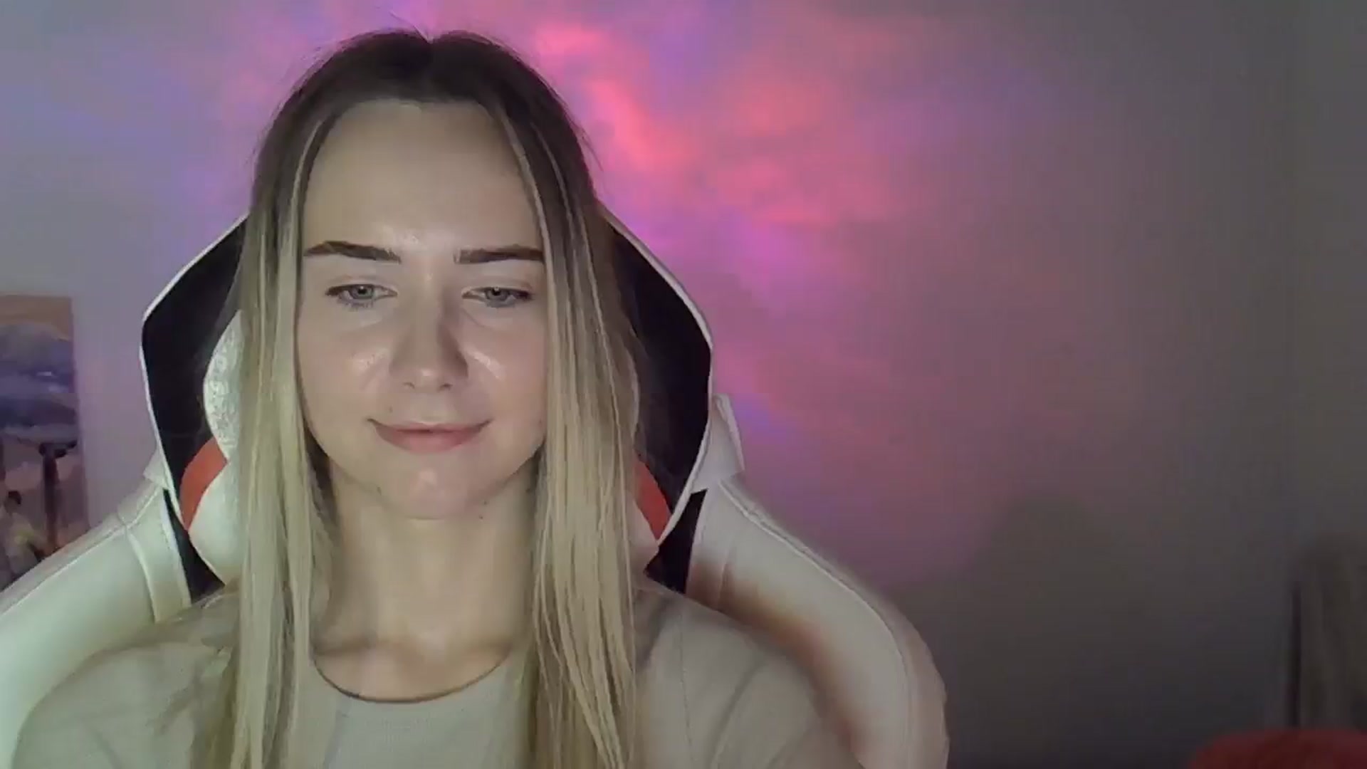 Gallery image thumbnail from OhAlisa's myfreecams stream on, 06/08/2025, 11:55 image 10 of 20
