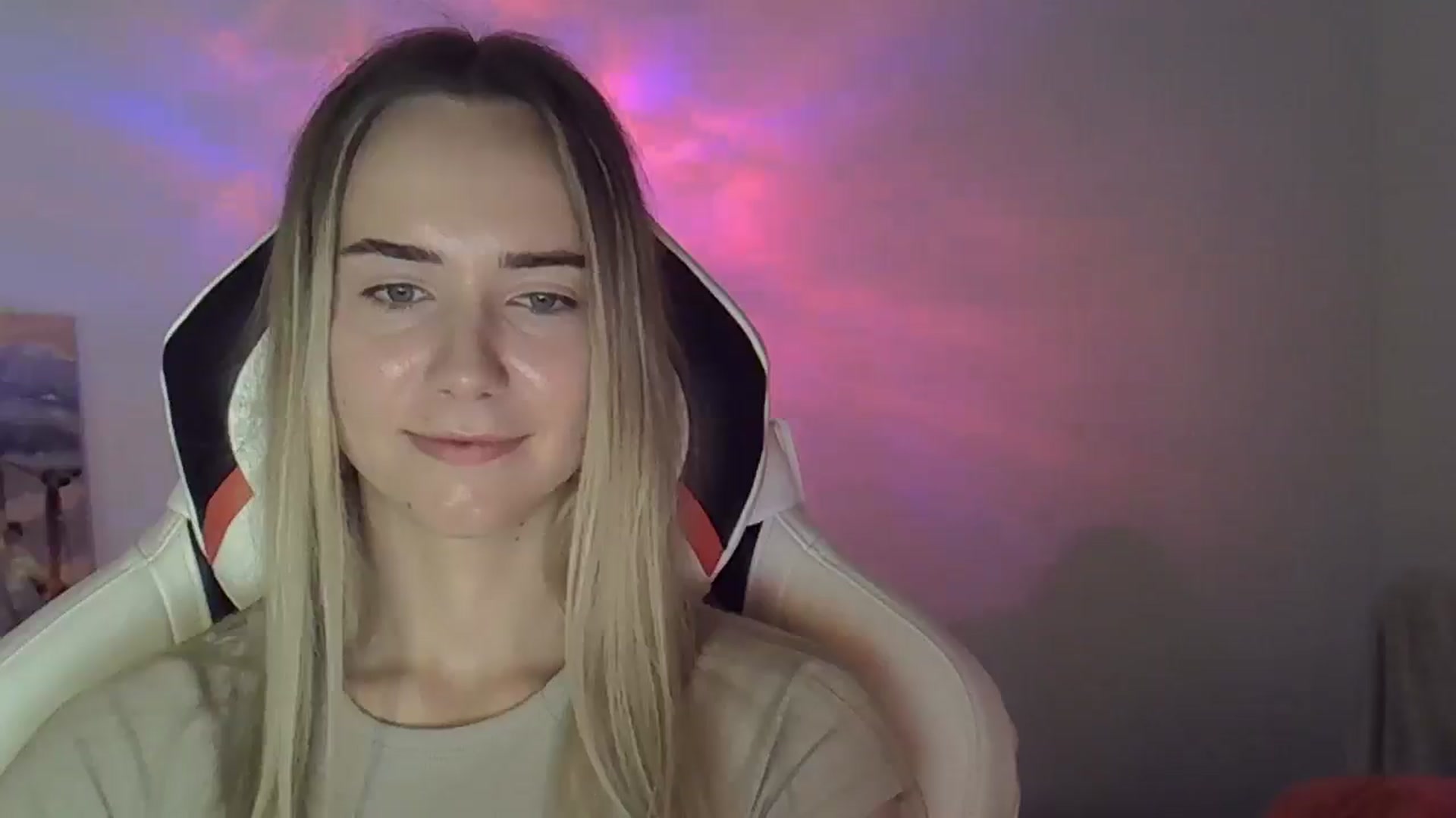 Gallery image thumbnail from OhAlisa's myfreecams stream on, 06/08/2025, 11:55 image 7 of 20