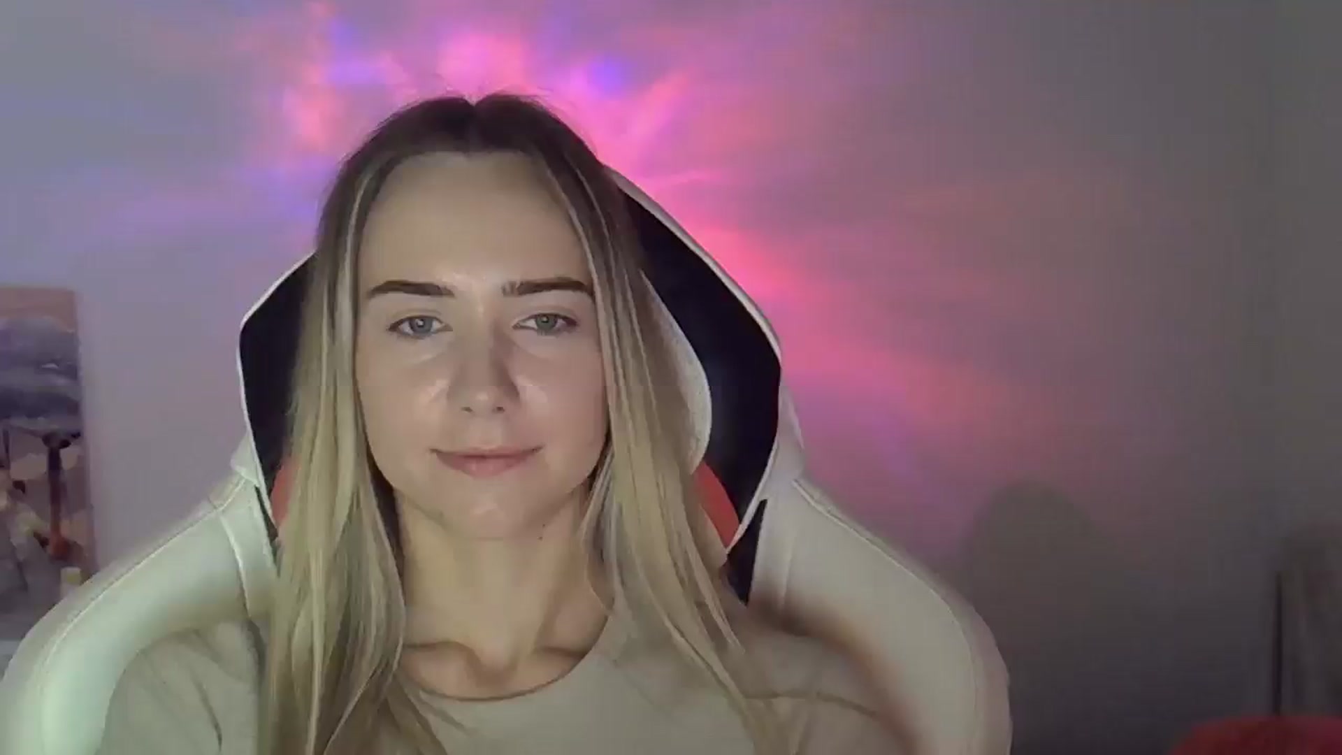 Gallery image thumbnail from OhAlisa's myfreecams stream on, 06/08/2025, 13:10 image 7 of 20