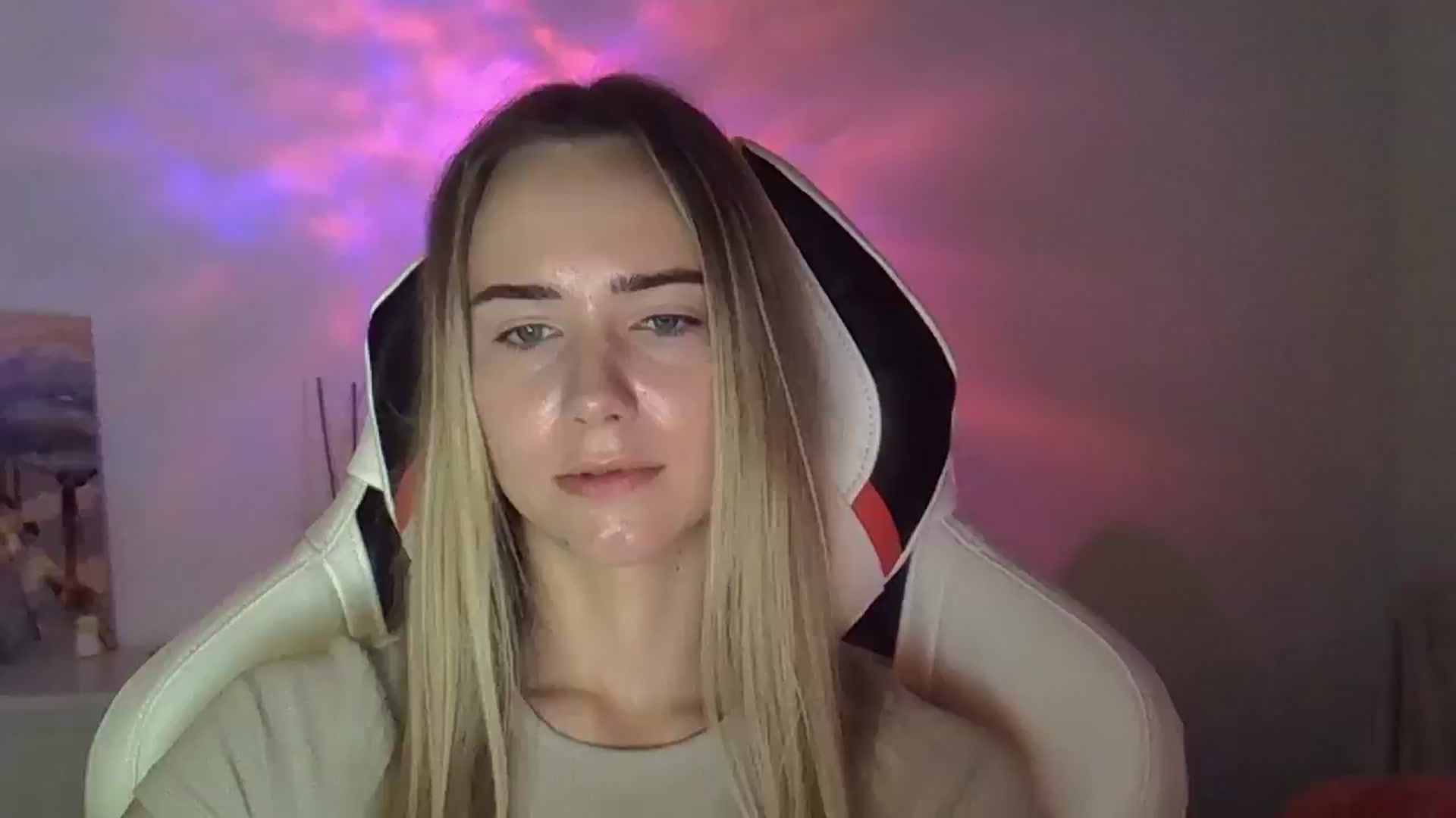 Gallery image thumbnail from OhAlisa's myfreecams stream on, 06/08/2025, 13:10 image 18 of 20