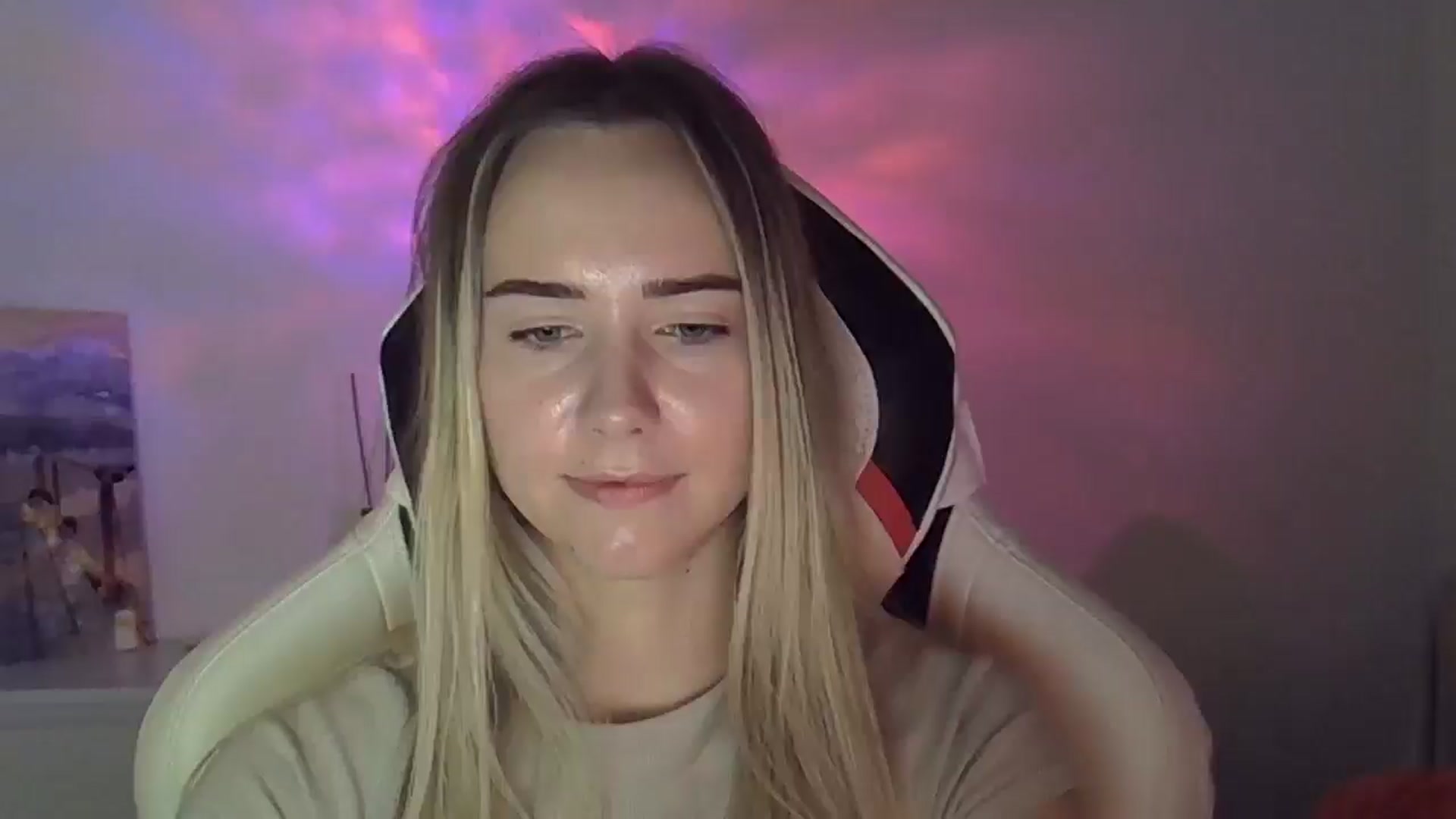 Gallery image thumbnail from OhAlisa's myfreecams stream on, 06/08/2025, 15:14 image 1 of 20